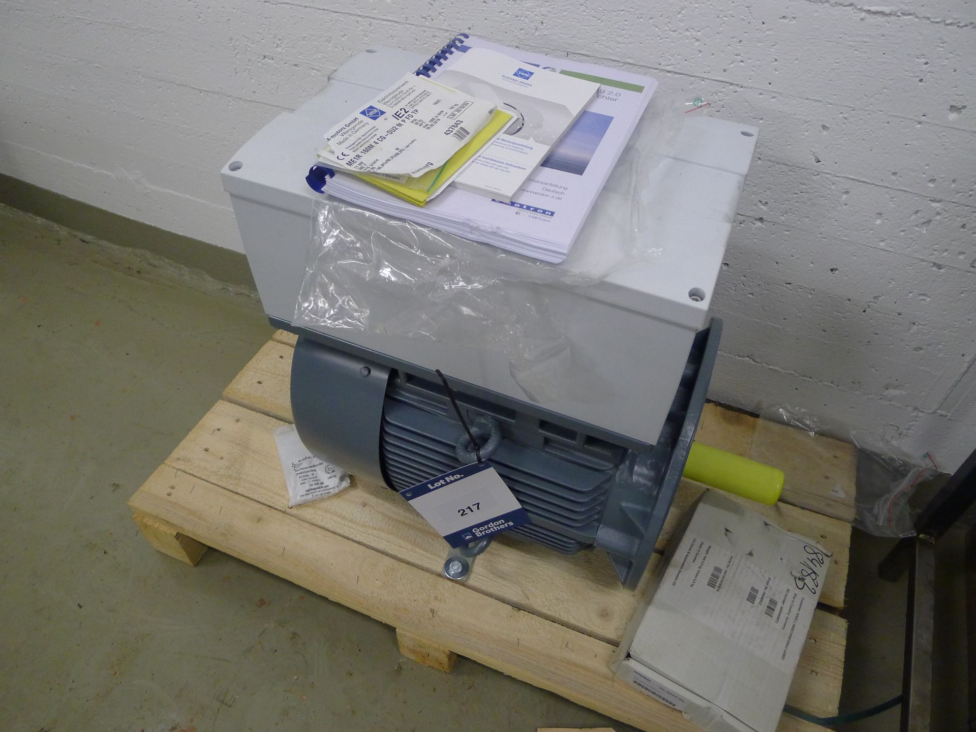 VEM ME1R 160M 4CG-DU2 M Compact Drive Motor With Emotron CDU2.0 Variable Speed Drive Unit (New) ( - Image 2 of 3