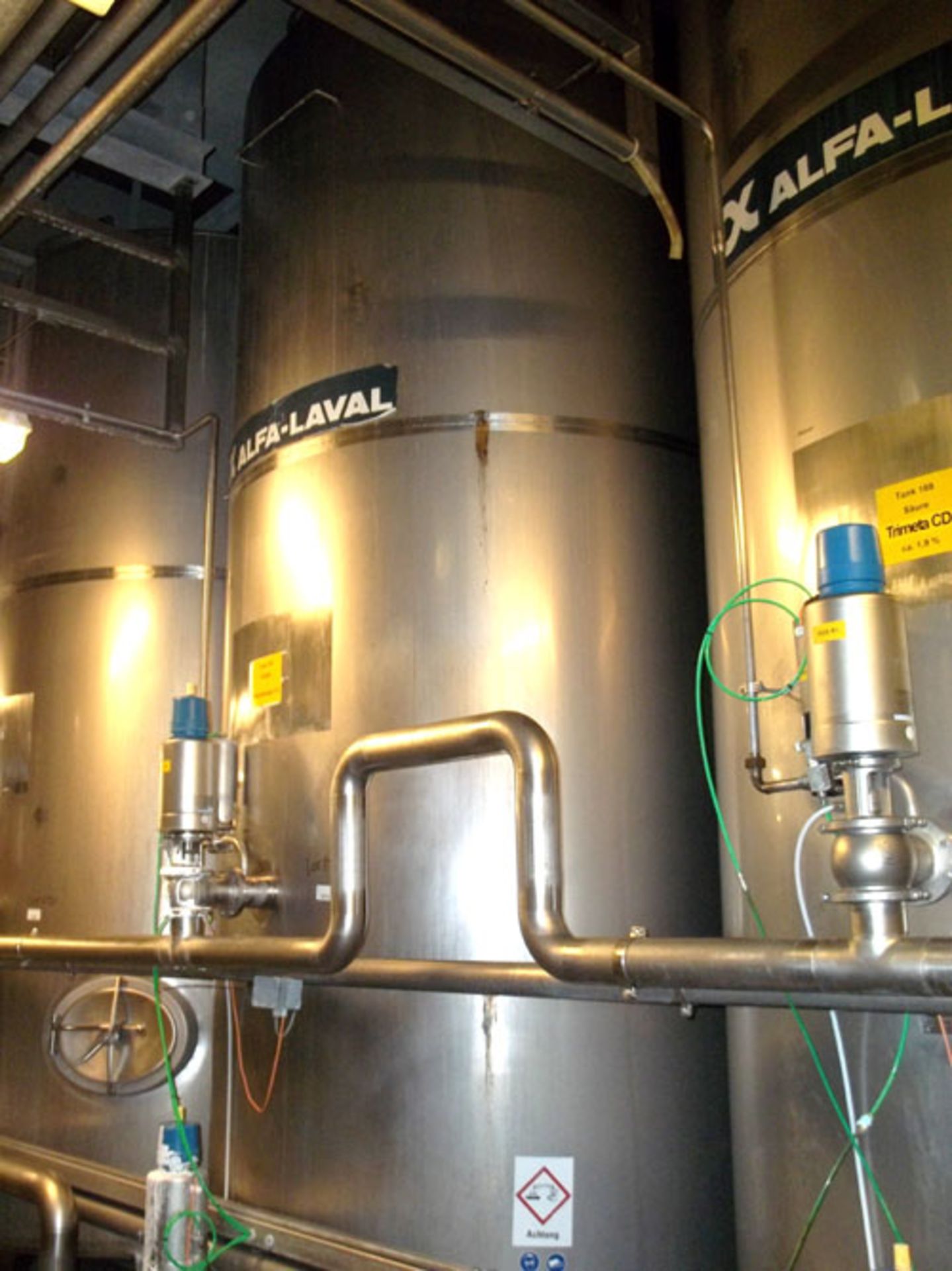 Alfa-Laval Tank, 10000 Liter (2641 Gallon), Type TV, Stainless Steel, Vertical. Coned bottom.