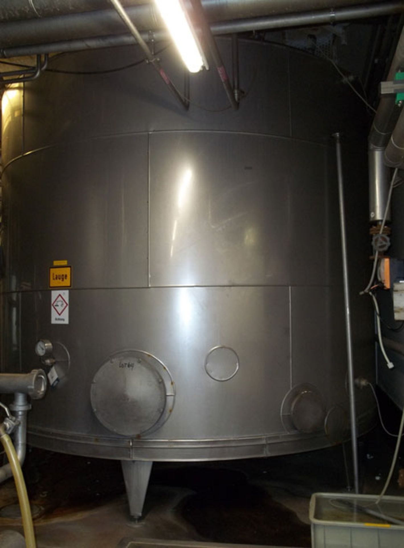 Tuchenhagen stainless steel 10000 liter (2645.5 gallon) capacity tank on legs. New 1995. (