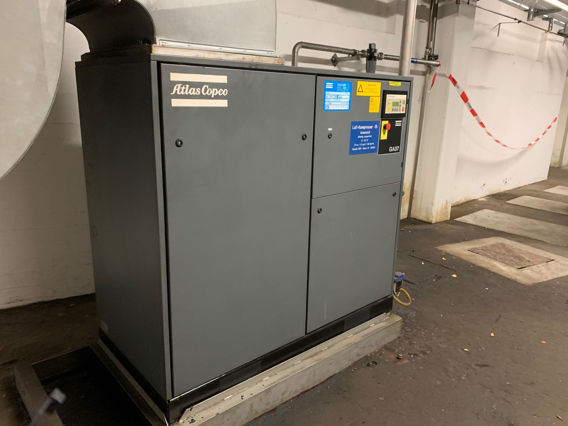 Atlas Copco GA 37 air compressor. Serial number # - Image 2 of 4