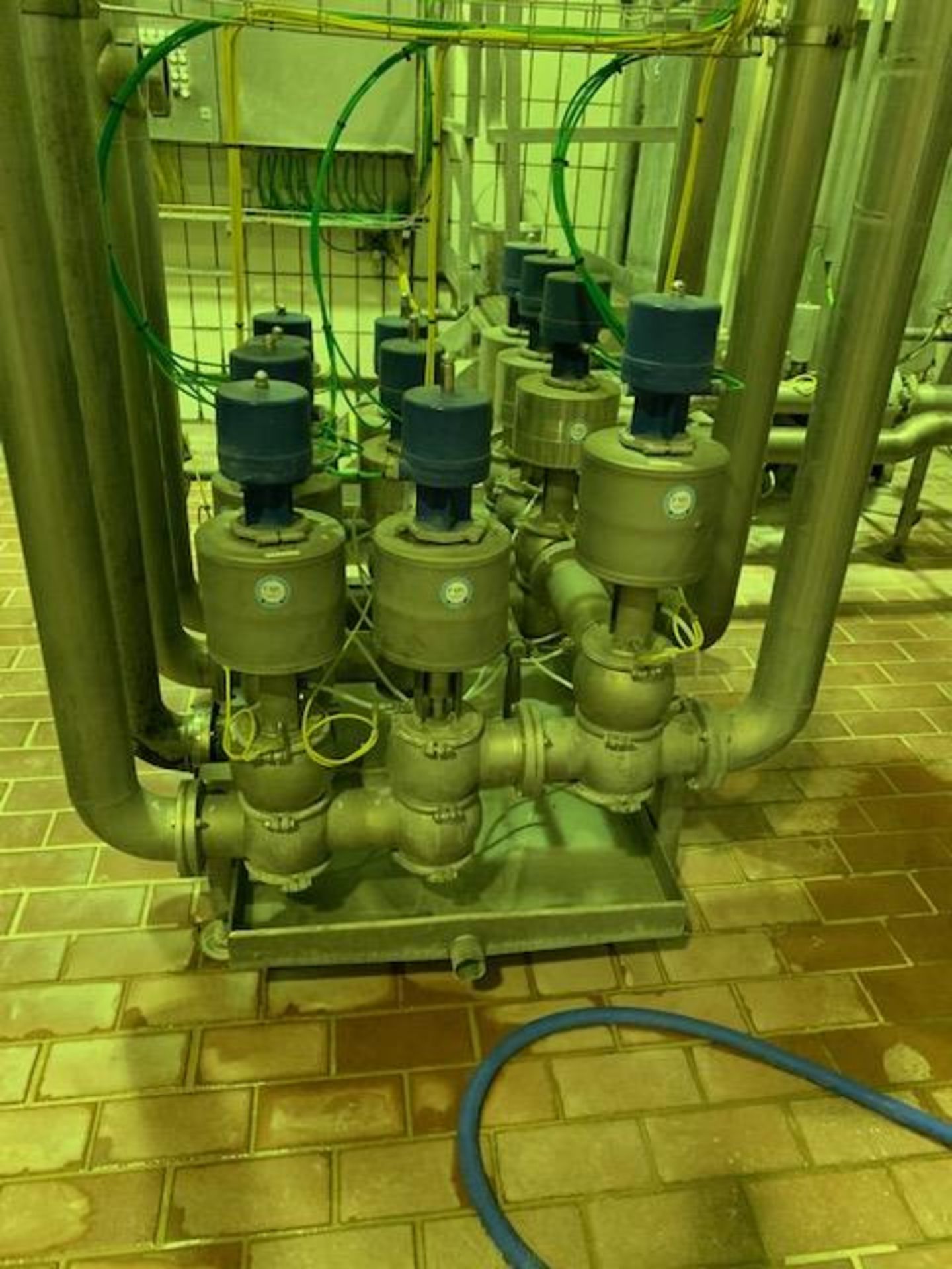 Tuchenhagen 11 valve configuration. Stainless stee - Image 2 of 3