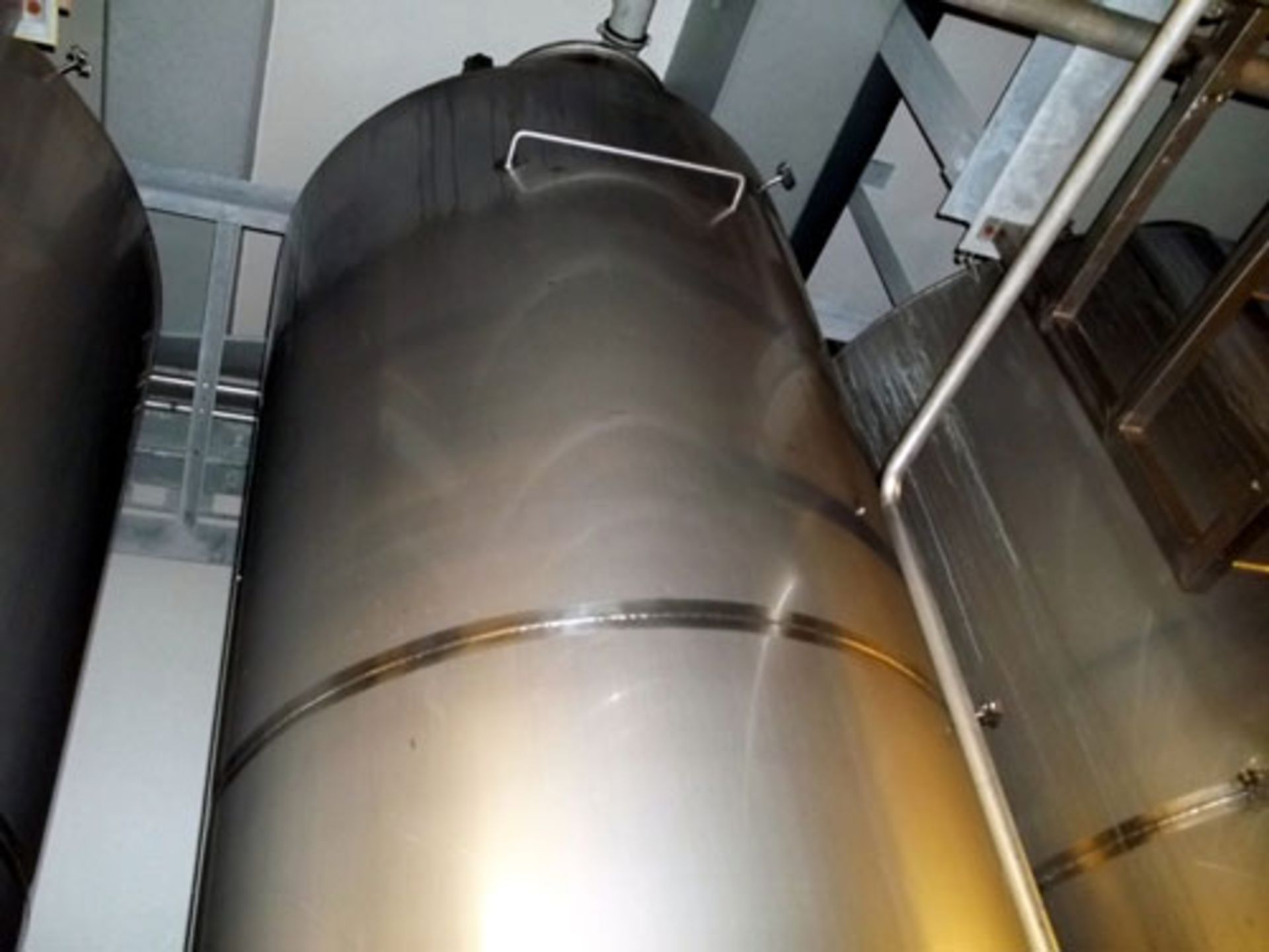 Alfa-Laval Tank, 5000 Liter (1320 Gallon), Type TV, Stainless Steel, Vertical. Coned bottom. Mounted - Image 2 of 3