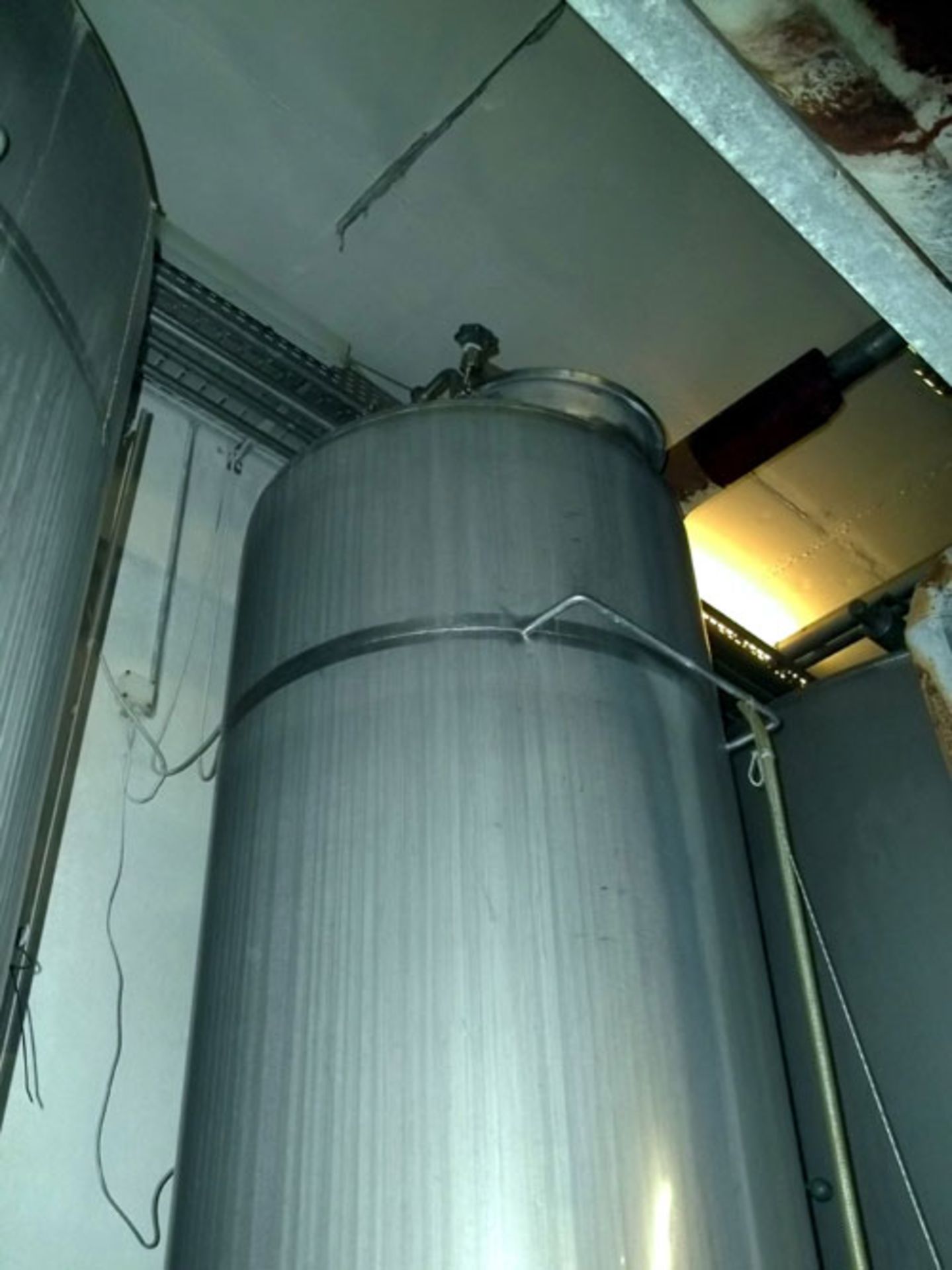 Tank, Approximate 2000 Liter (528 Gallon), Stainless Steel, Vertical. Coned bottom. Mounted on 3 - Image 2 of 3