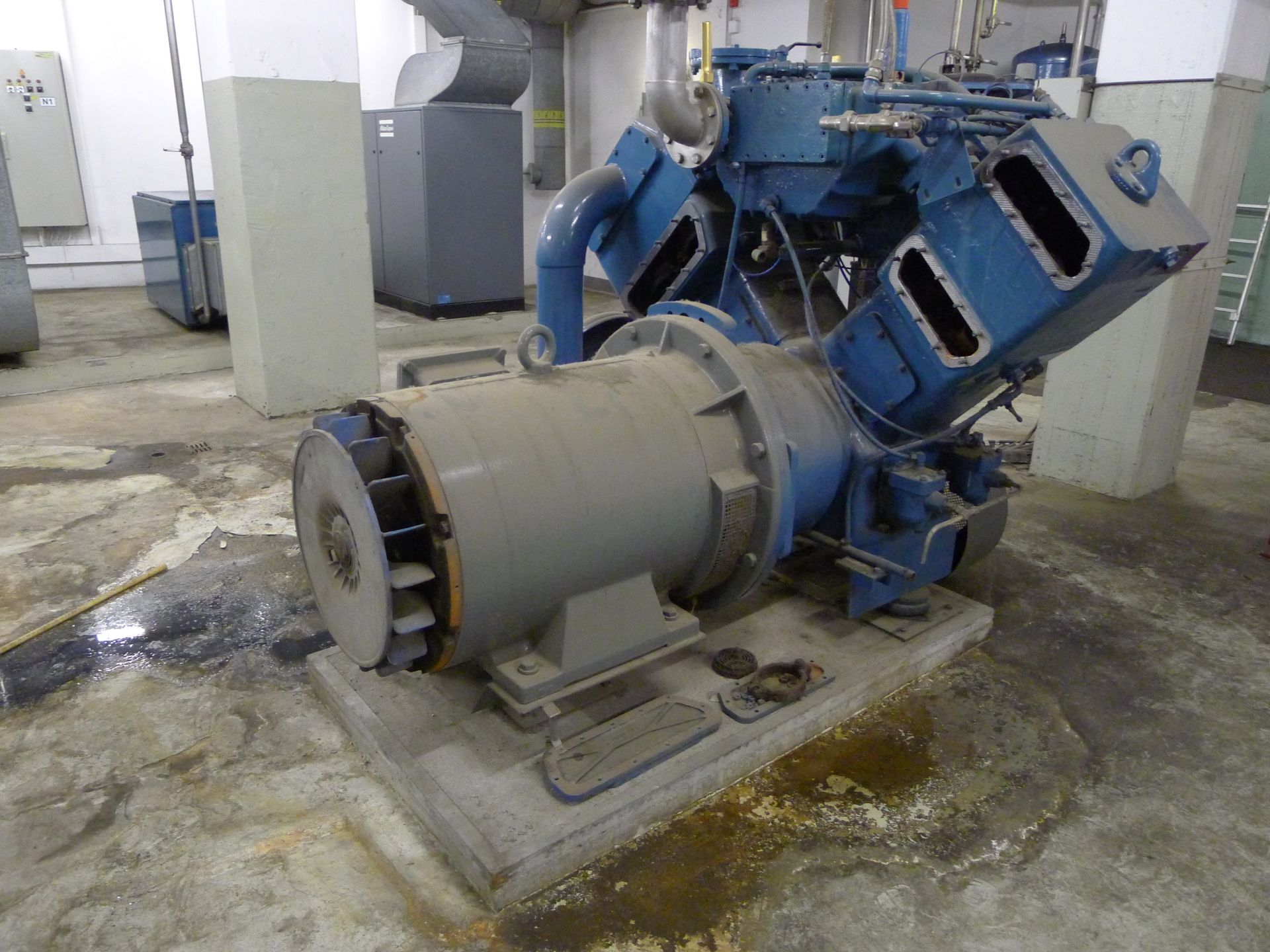 4 x Assorted Atlas Copco compressors (Dismantling and Loading Fee: €2000) - Image 4 of 10