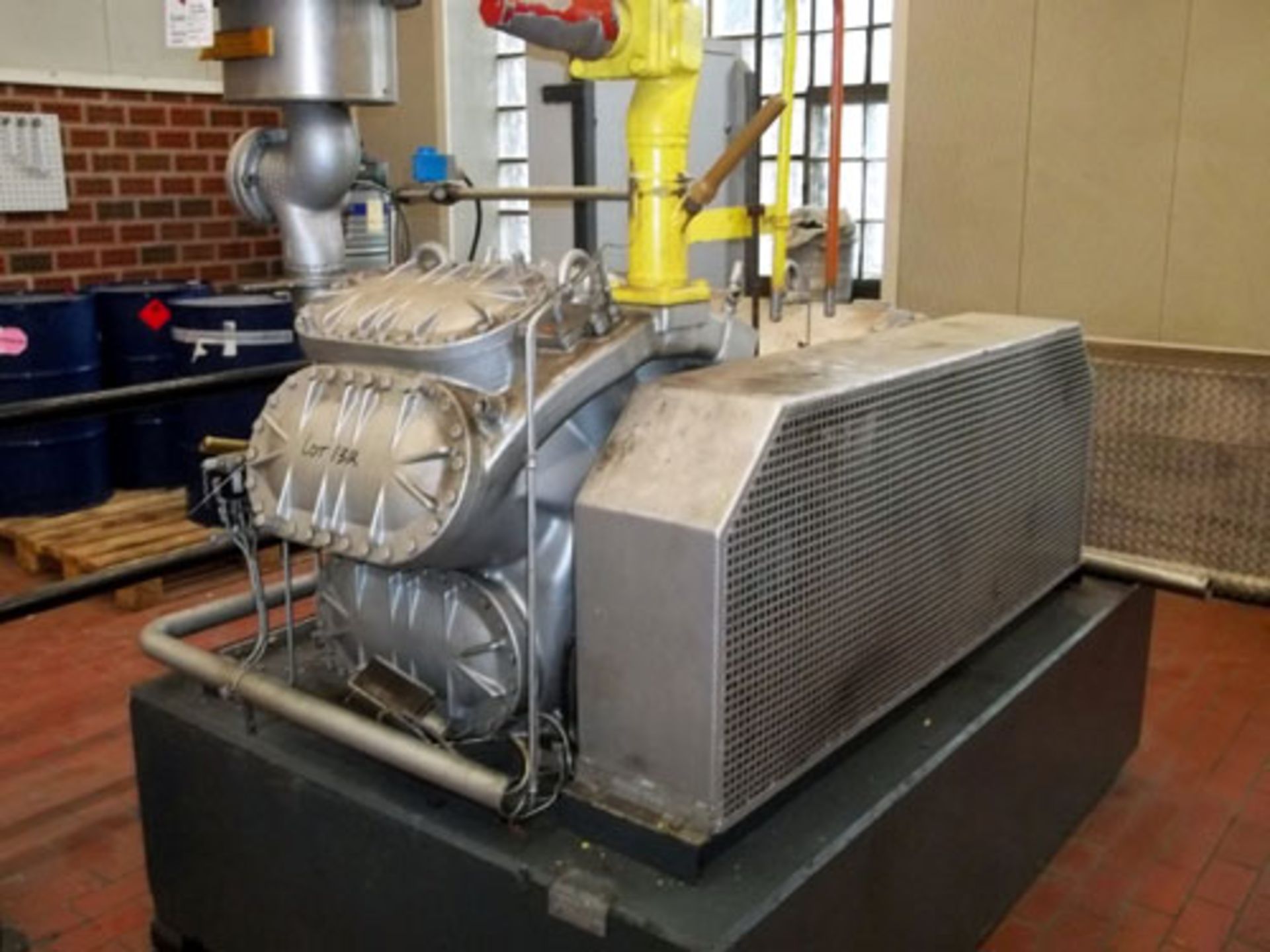 York Refrigeration Cooling Compressor, Type AAD 8170. 400 Kw (-10/+35 degrees C.), 665 m3/h. With - Image 4 of 7