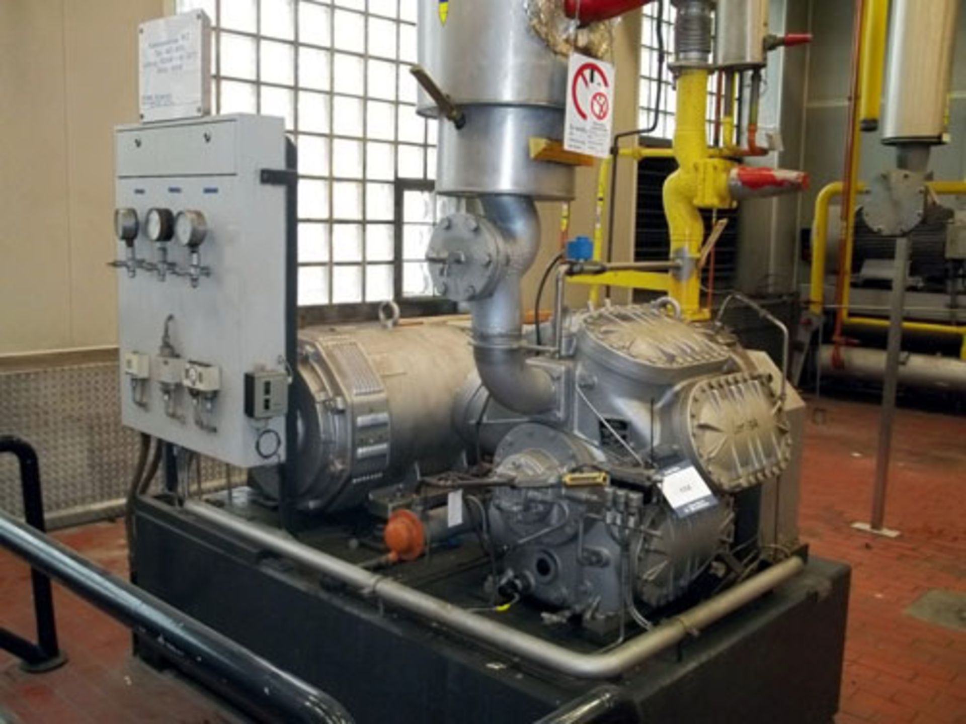 York Refrigeration Cooling Compressor, Type AAD 8170. 400 Kw (-10/+35 degrees C.), 665 m3/h. With