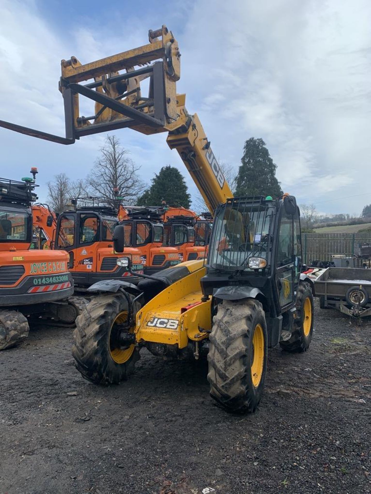 JCB, Telehandler 531-70 3.1 Ton 7m Boom Registration No. Q854 CBB First Registered: 24/09/2012 5,584