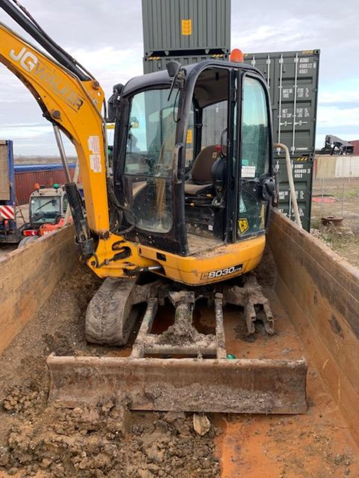 JCB 3 tonne tracked excavatorSerial No. JCB08030E02021469 (2012)TBC recorded hourspiped for - Image 4 of 8