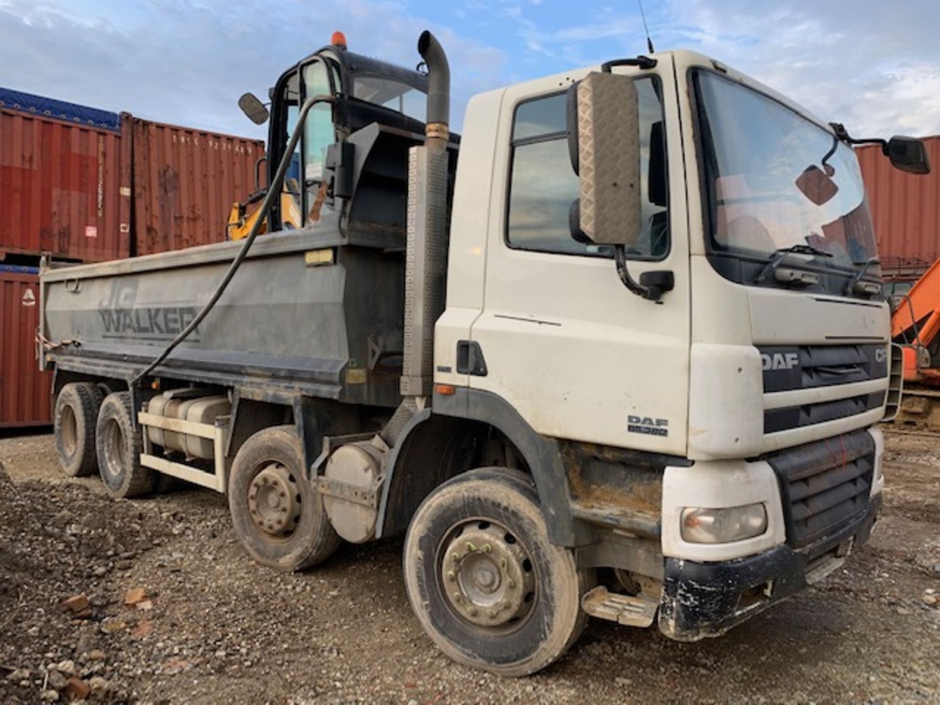 DAF 8x4 Tipper Model CF 85.360, Registration number L600 JGW, 600,000 recorded kilometers (TBC) VIN: - Image 2 of 13