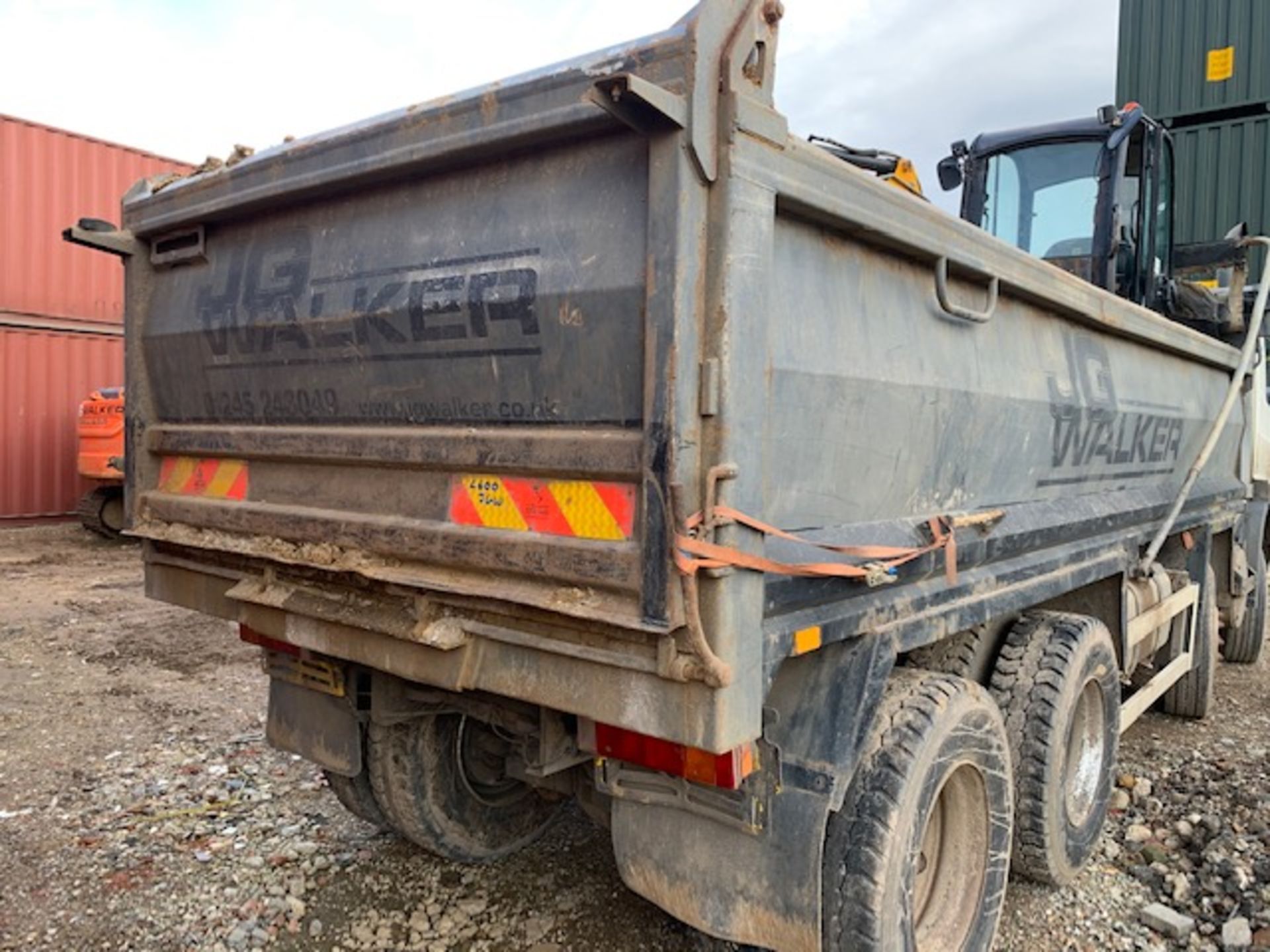 DAF 8x4 Tipper Model CF 85.360, Registration number L600 JGW, 600,000 recorded kilometers (TBC) VIN: - Image 4 of 13