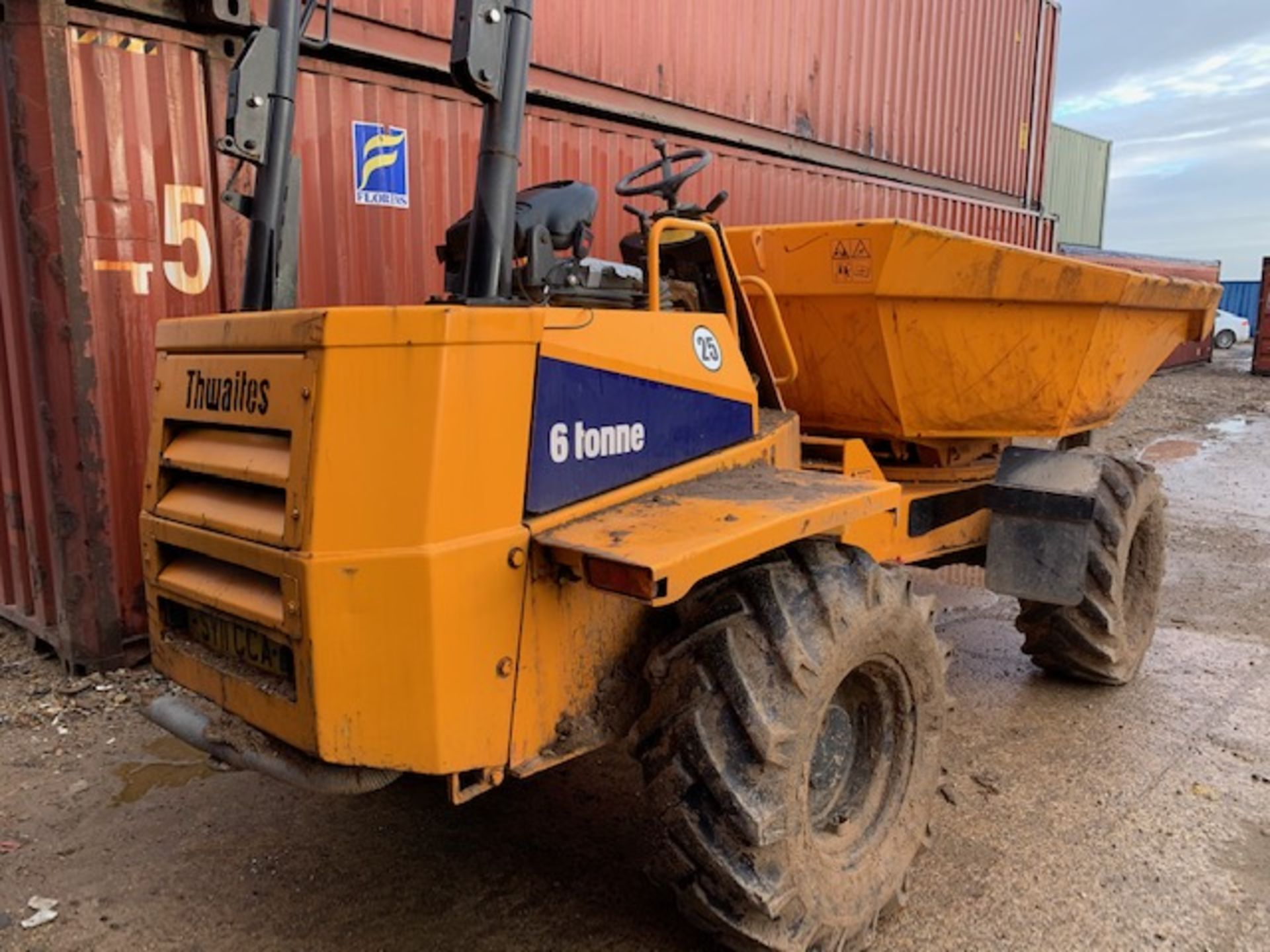 Thwaites 6 tonne swivel dump truckSerial No. SLCM666Z1105B9991 (2011) - Image 3 of 8