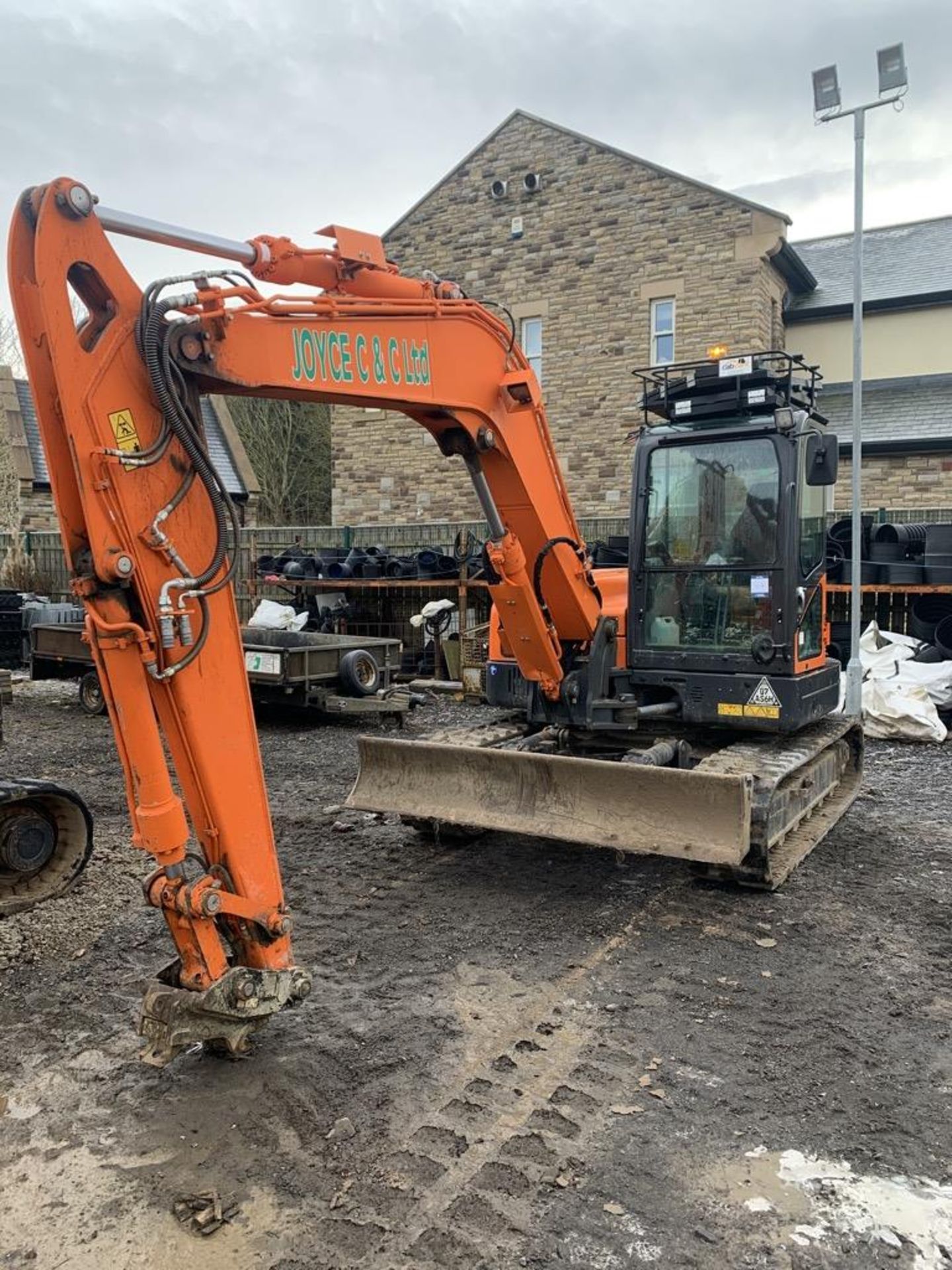 Doosan, DX85R-3 8.5 Ton Excavator Serial No. DHKCEAAVKH6002150 Date of Manufacture: 2018 Rubber