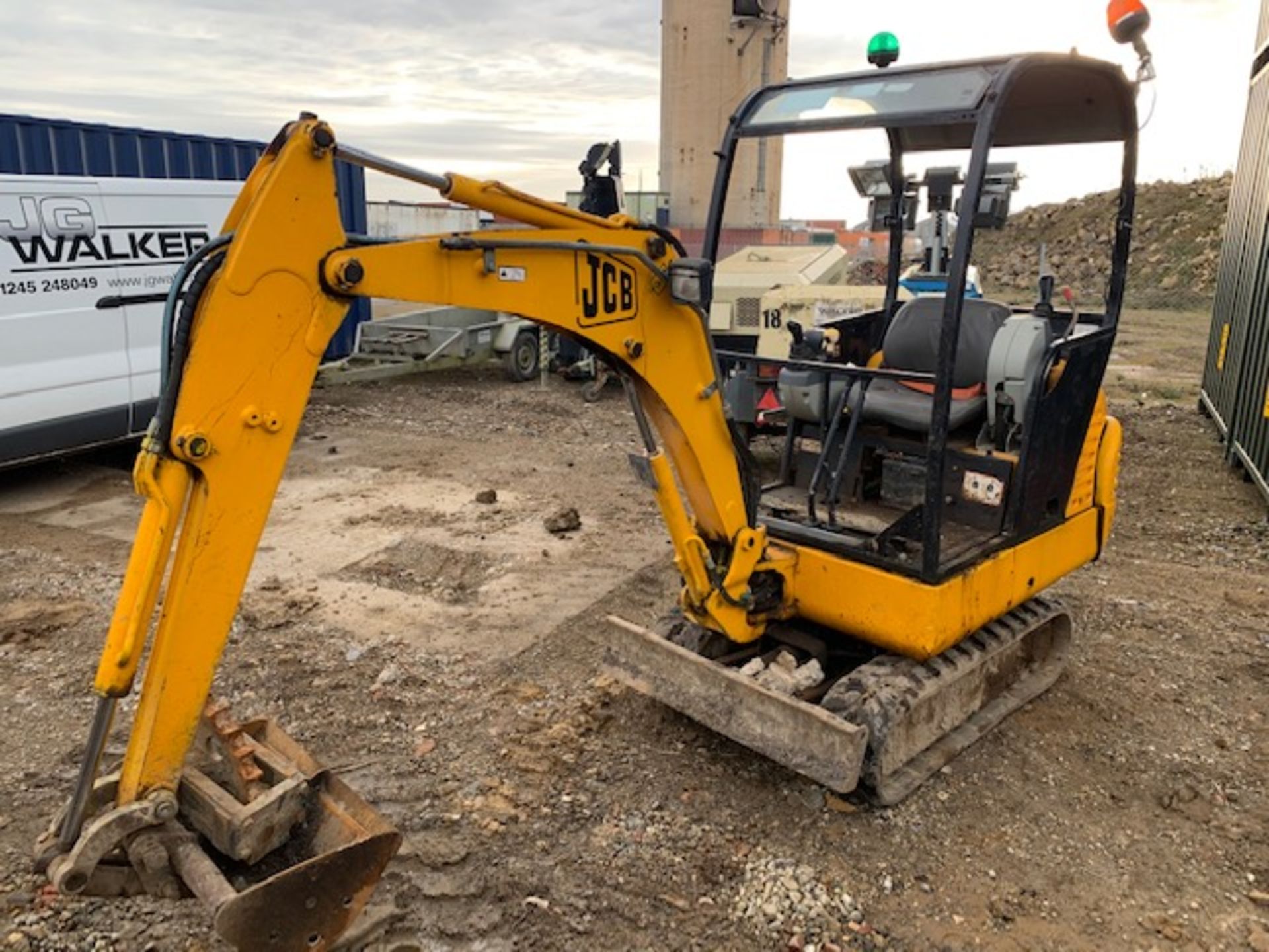 JCB 1.5 tonne tracked mini excavatorSerial No. SLP080155E1021981 (2005)TBC recorded hourspiped