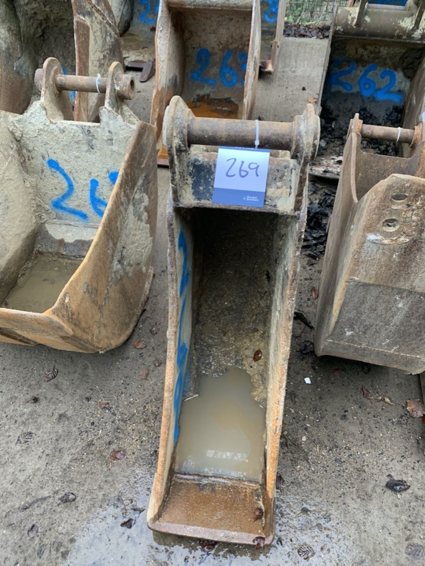 300mm Trench Bucket 45 mm pin Ref: JD53