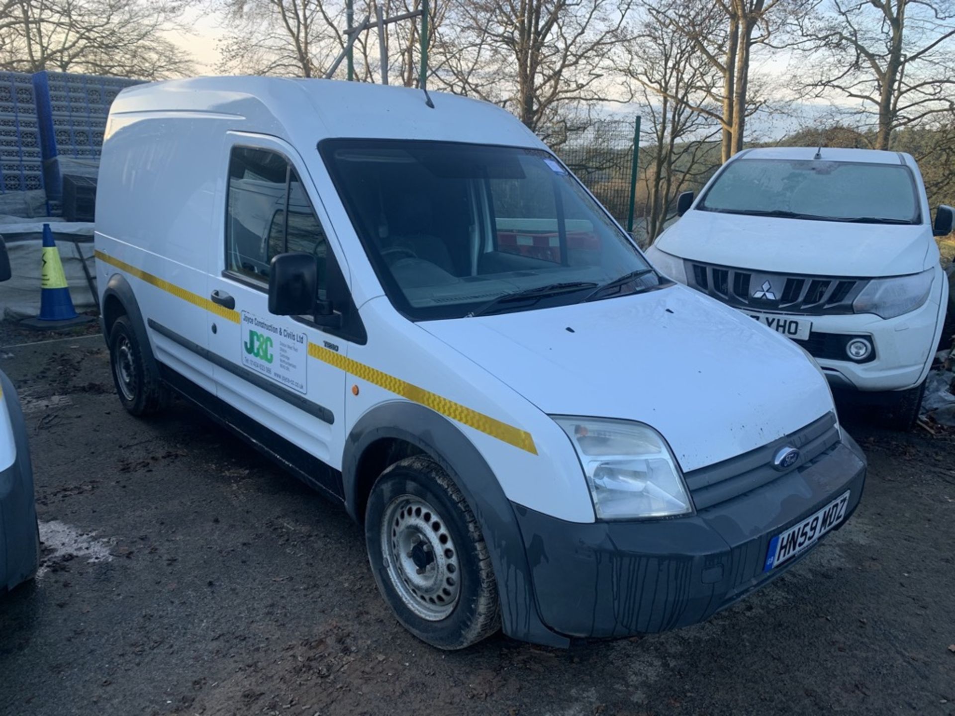 Ford, Transit Connect 90T 230 Registration No. HN59 MDZ First Registered: 30/10/2009 MOT Expires: - Image 3 of 5