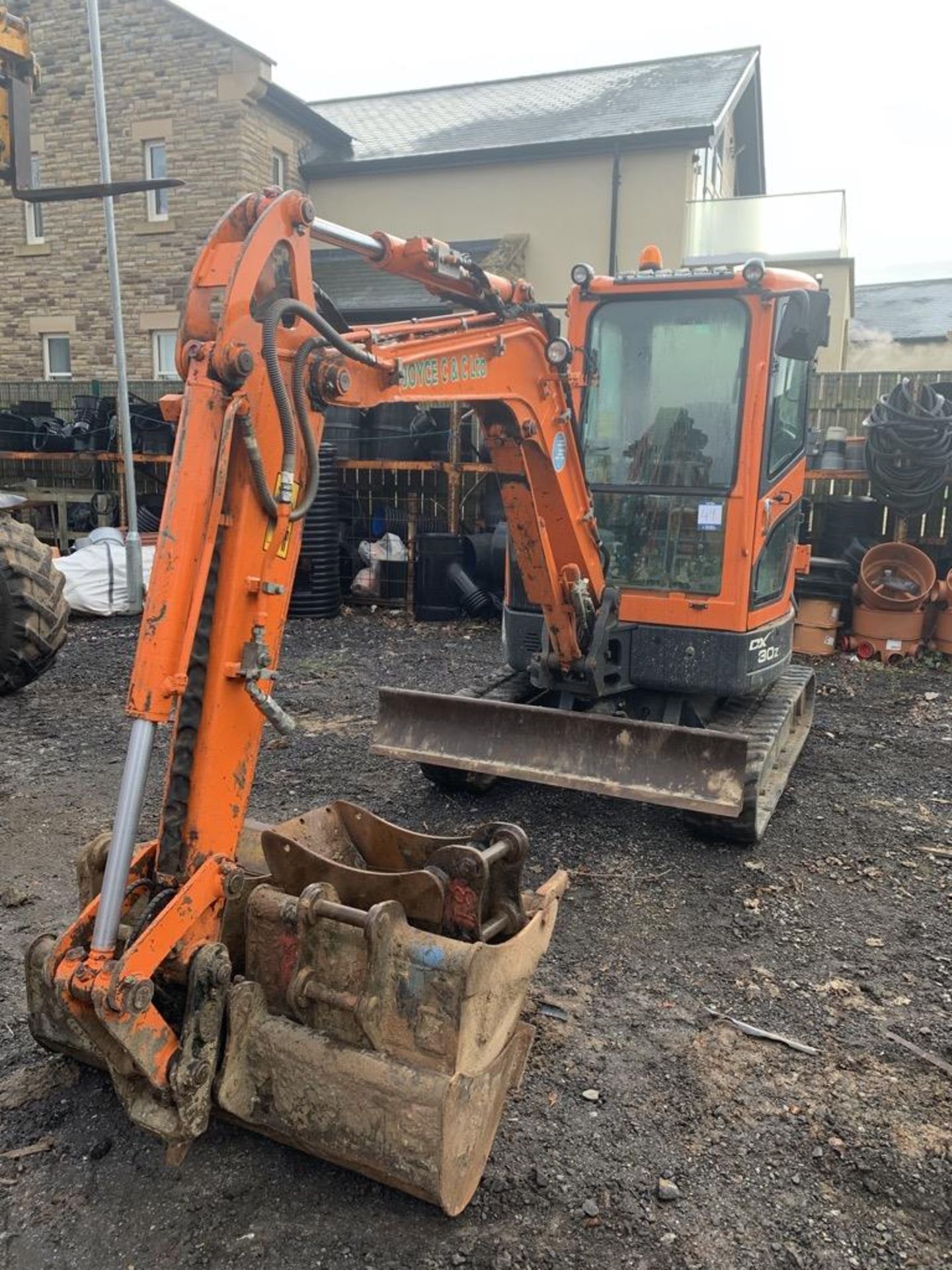 Doosan, DX302 Excavator 3 Ton Serial No. CEAAC-005332 Date of Manufacture: 2016 Piped for breaker,