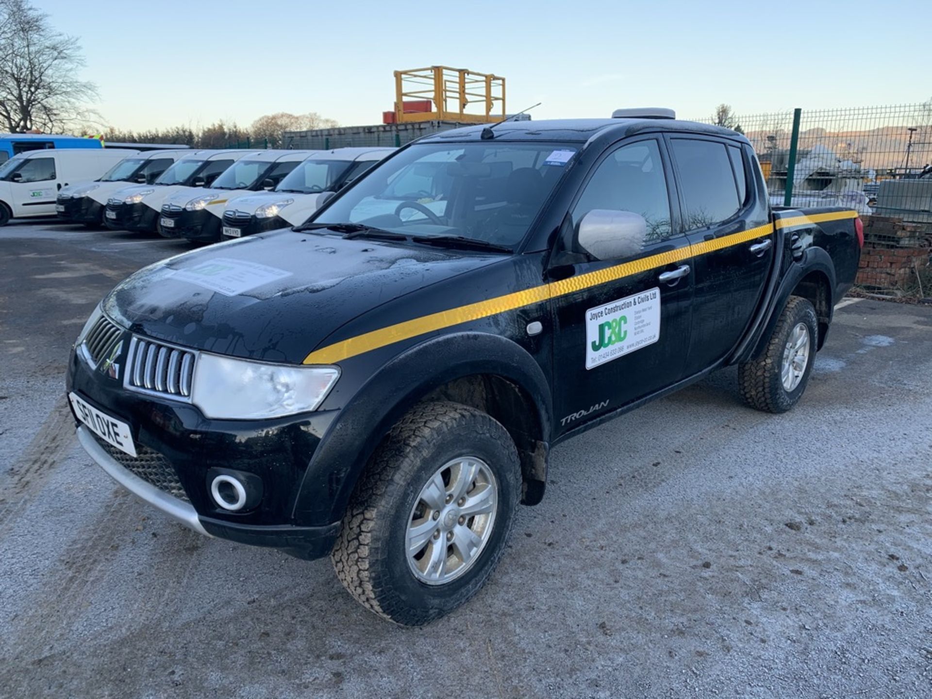 Mitsubishi L200 Trojan DCB D1-D 4x4 Crew Cab PickupRegistration No. SF11 OXEFirst Registered: 28/ - Image 2 of 6