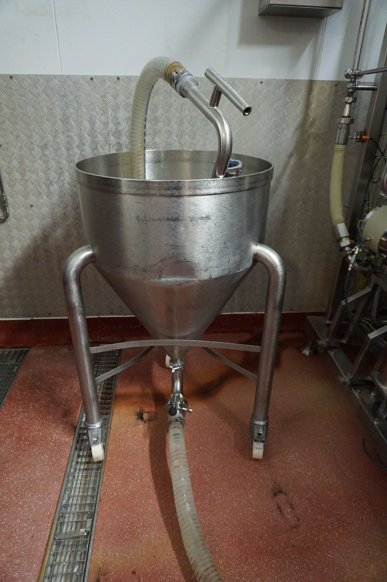 CPS Cooking Station comprising: 500L jacketed pressurised cooking vat, Serial No. DFB-4474 (2005) - Image 6 of 9