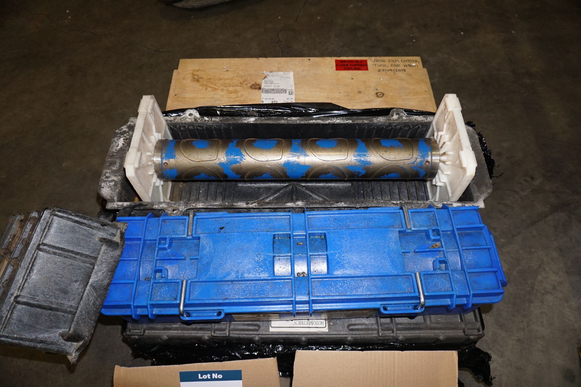 Pallet and boxes of BWI line spares to include: 4 lane current tooling, gear motors, cylinders, - Image 3 of 6