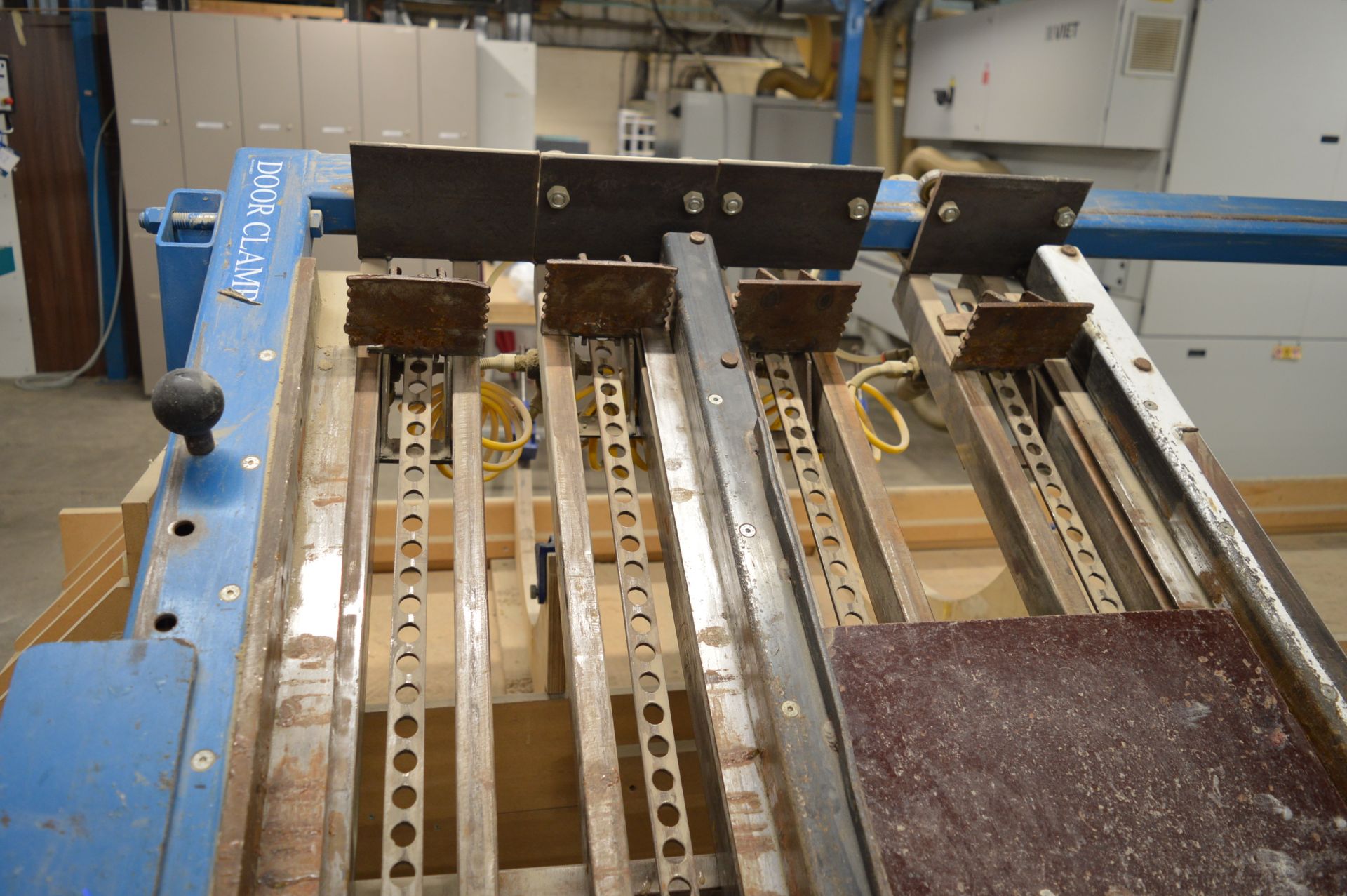 Make Unknown air press clamp, Max Working Width. 2,270mm (Location: Two Gates) - Image 2 of 4