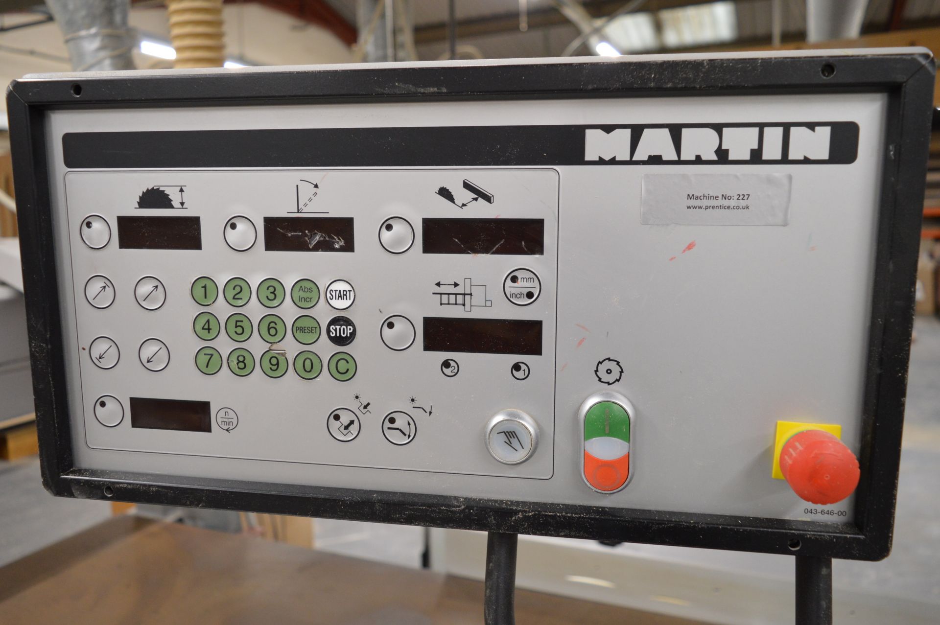 Martin T73 automatic sliding panel saw, Serial No. V459179 (2005), Saw Blade. Min 250mm / Max. - Image 3 of 8