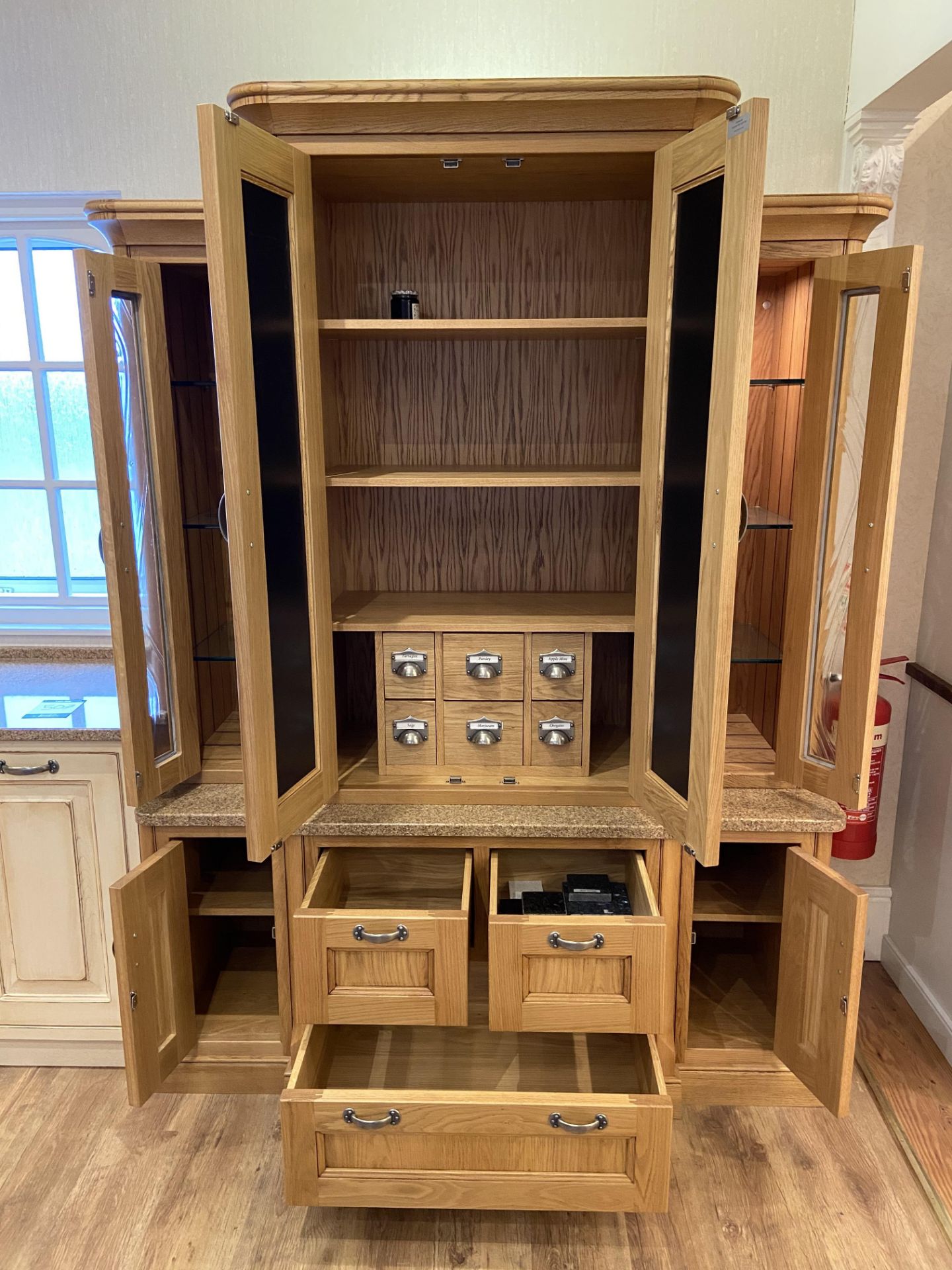 Country style ex-display solid oak kitchen with "Chatsworth" solid oak pantry incorporating internal - Image 2 of 3