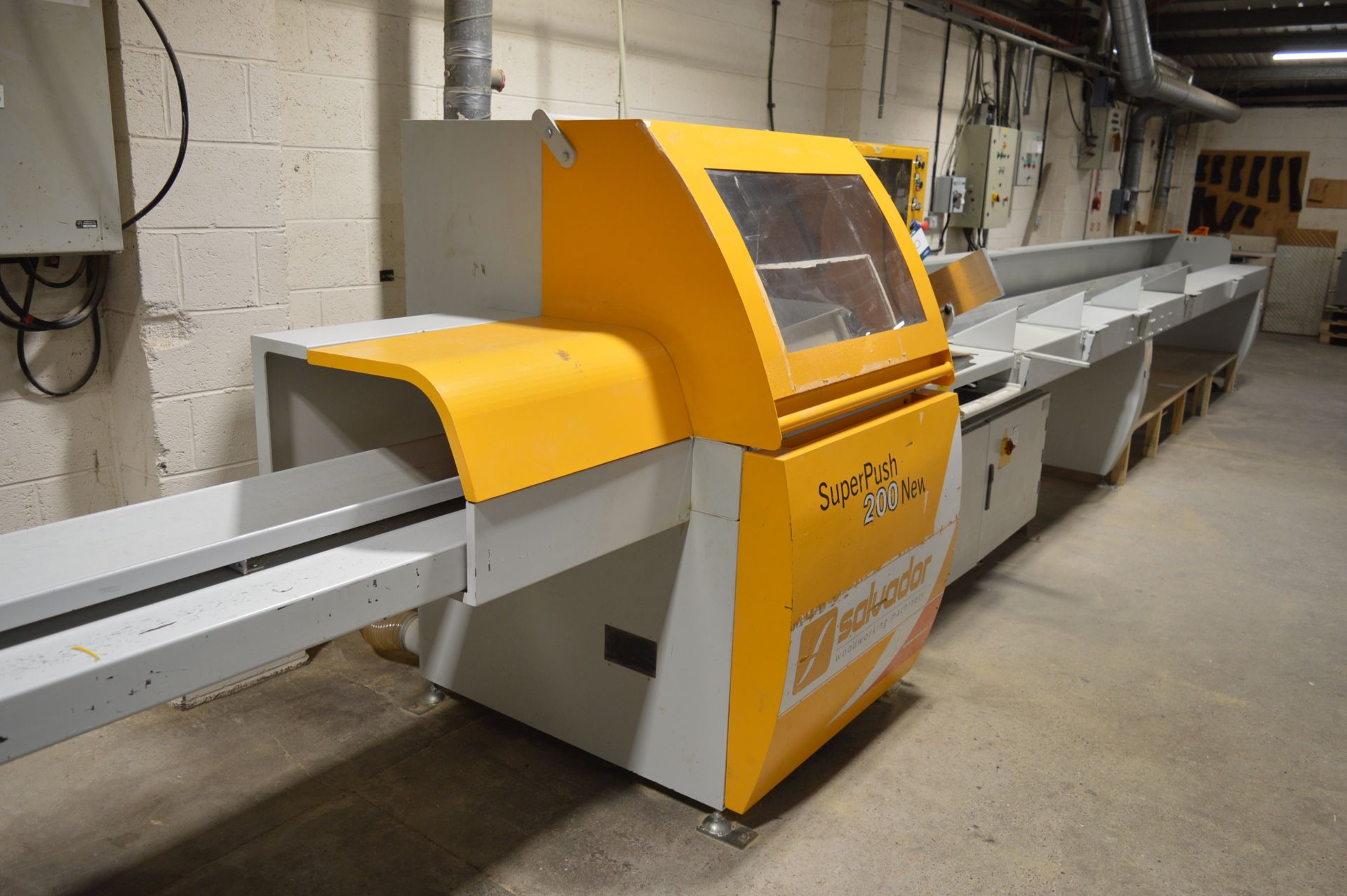 Salvador, Super Push 200 automatic up-stroking cross cutting saw, Serial No. A511 (2014) with CNC