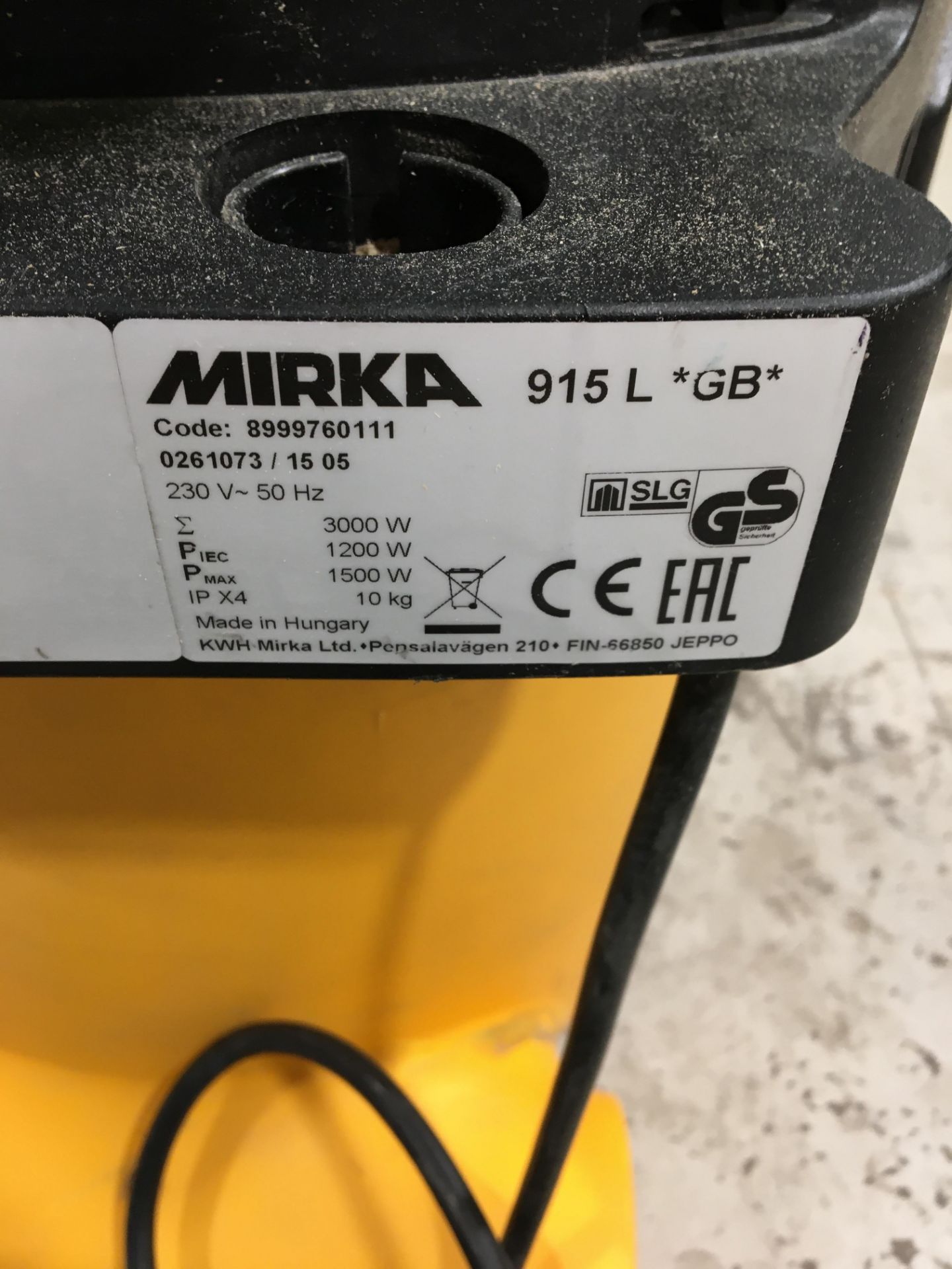 Mirka 915 L *GB* 230v vacuum dust extraction unit, Serial No. 0261073/1505 with flexi hose (No - Image 2 of 3