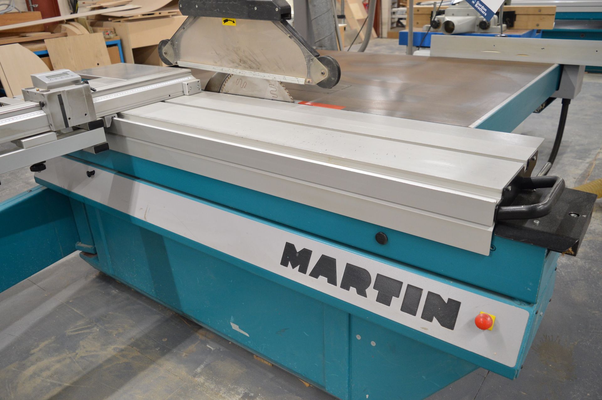 Martin T73 automatic sliding panel saw, Serial No. V459179 (2005), Saw Blade. Min 250mm / Max. - Image 2 of 8