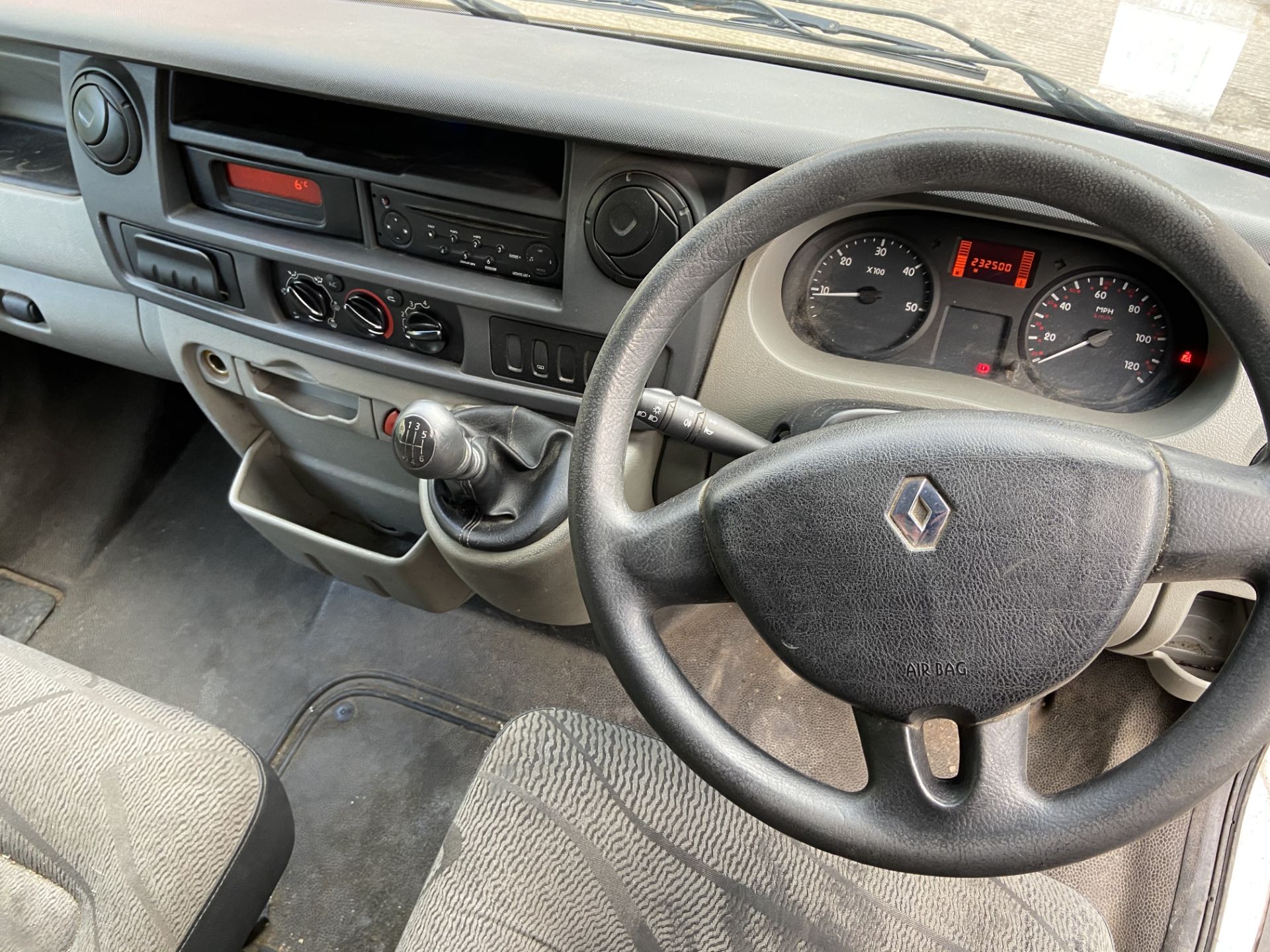 Renault Master LH35 dCi 120 Extra High Roof LWB Special Edition Diesel Panel Van, Registration: - Image 17 of 17