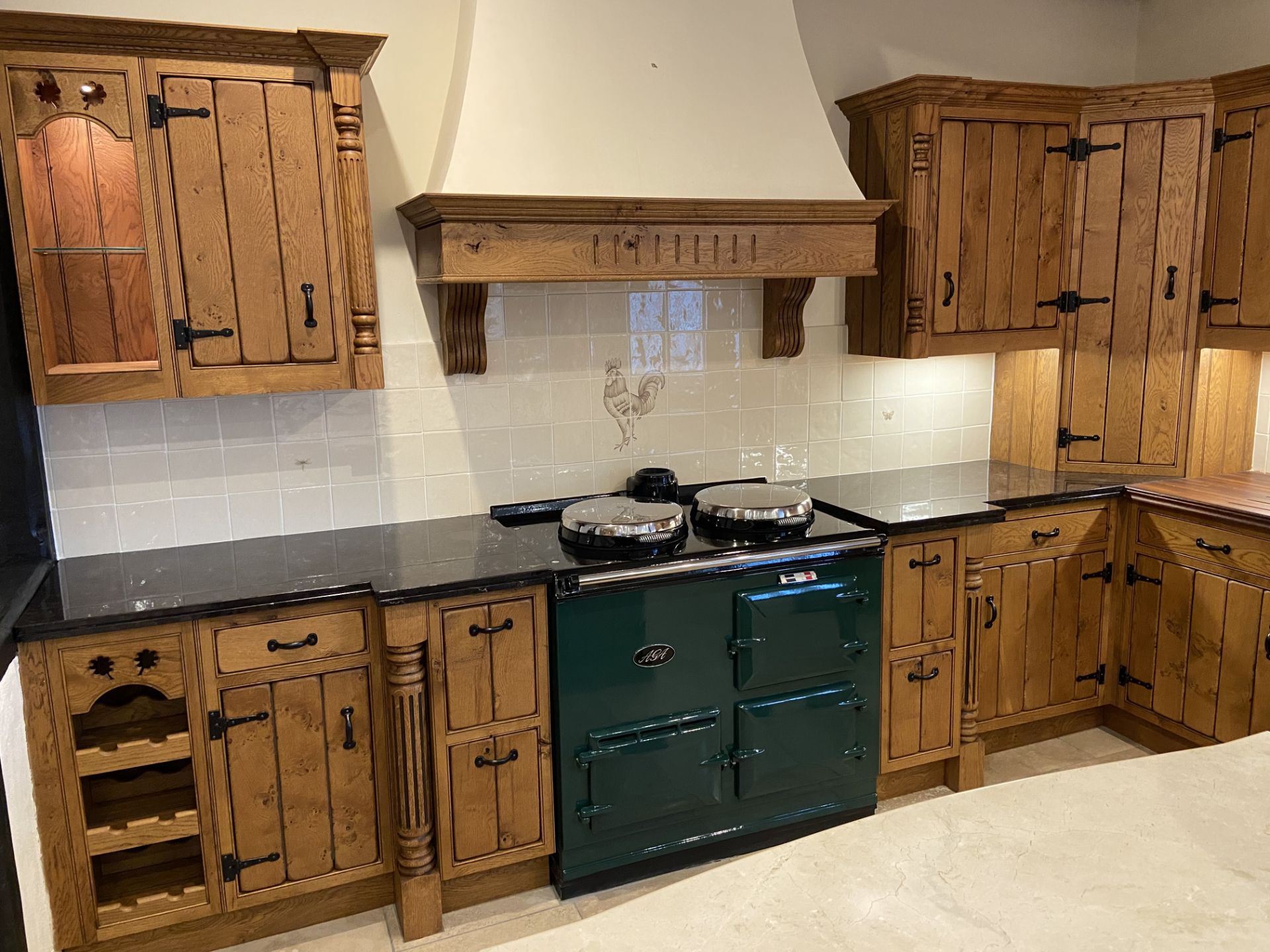 "Waterford" English country cottage style solid oak handmade ex-display kitchen with soft close - Image 3 of 9