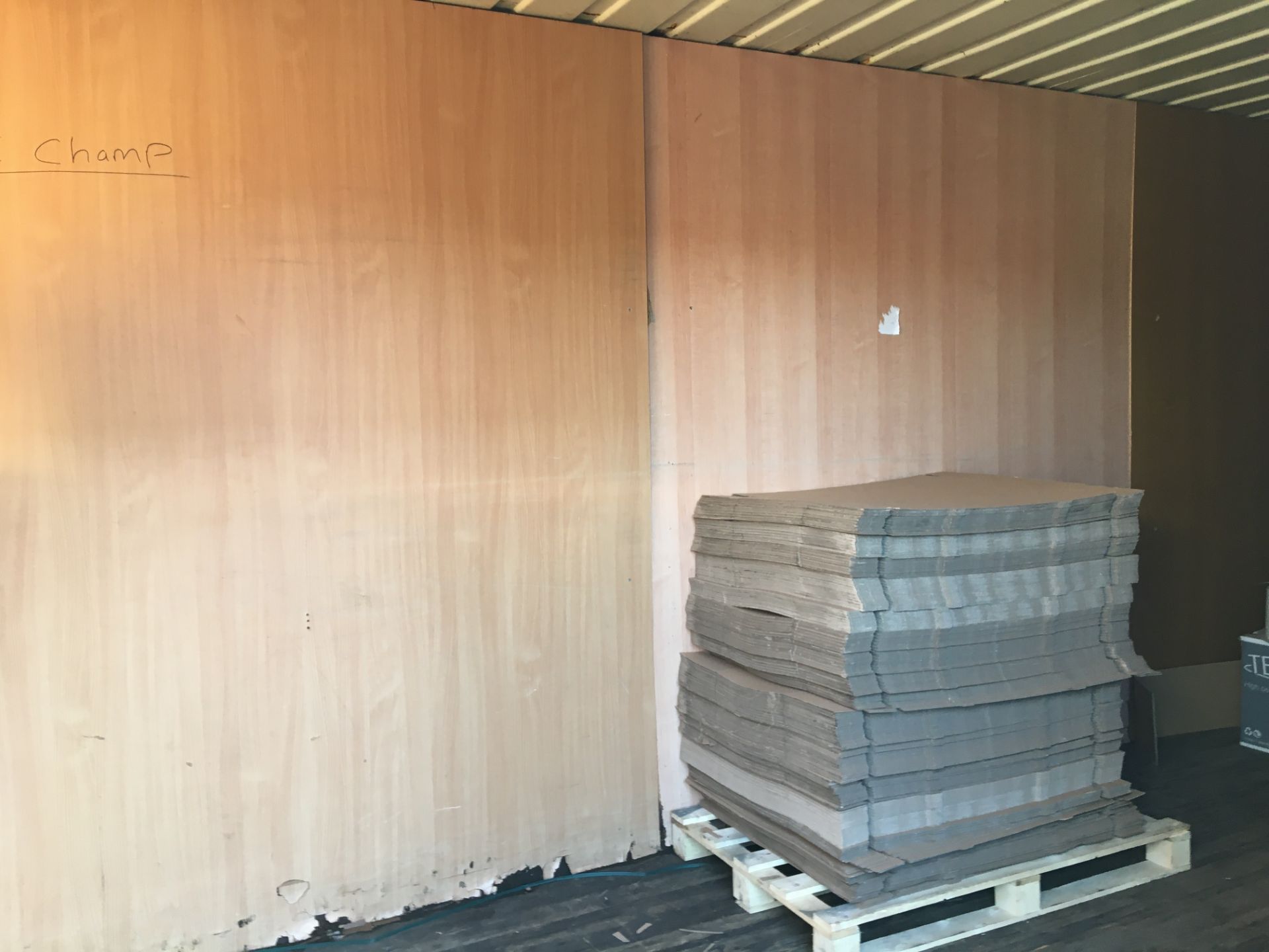 Steel 30' shipping container with pedestrian side door, ply lining and wooden flooring complete with - Image 3 of 9