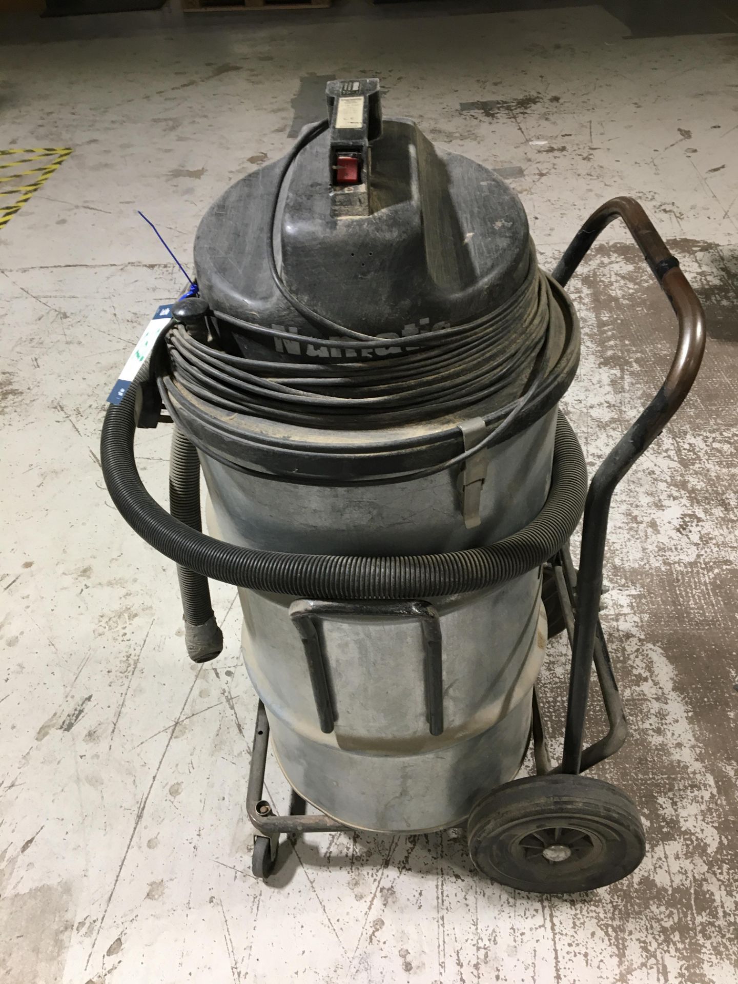 Numatic NTD 2002 trolley mounted 230V industrial vacuum, Serial No. 973108598 (Location: Brent) - Image 3 of 4