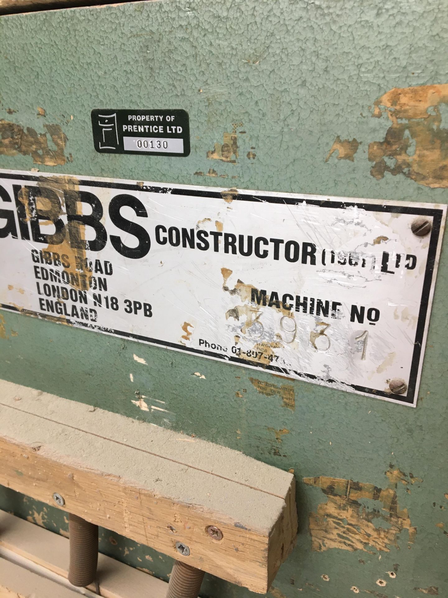 Gibbs Construction Ltd through feed gluing and clamping machine, Serial No. 3935/3653, with - Image 3 of 5