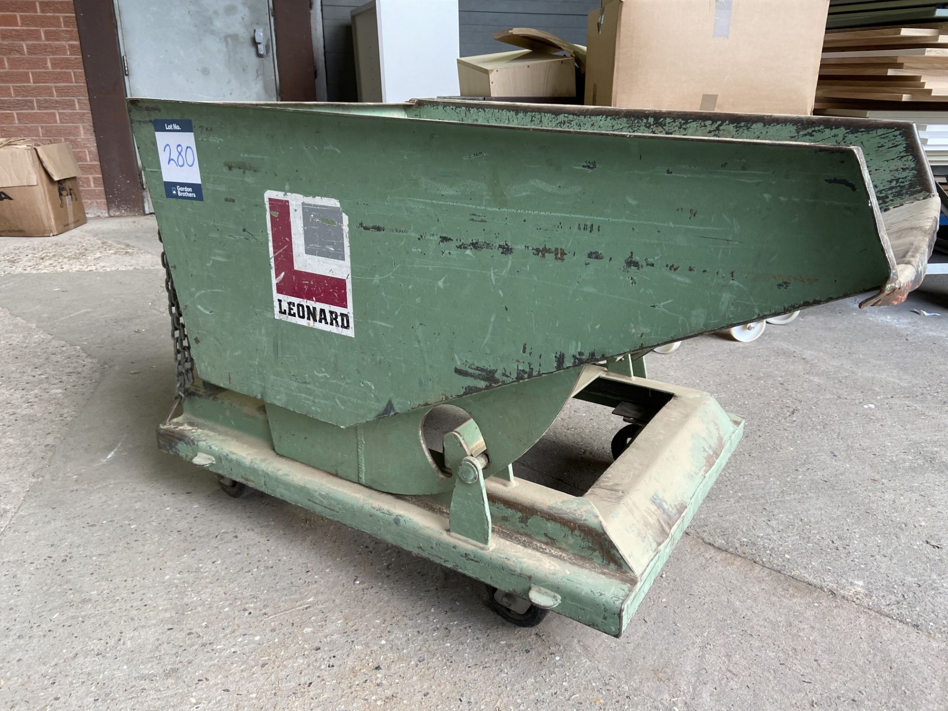 Leonard 0.5 yard skid mounted tipping skip, loading size. 770mm x 1,180mm (NB: lot photo for