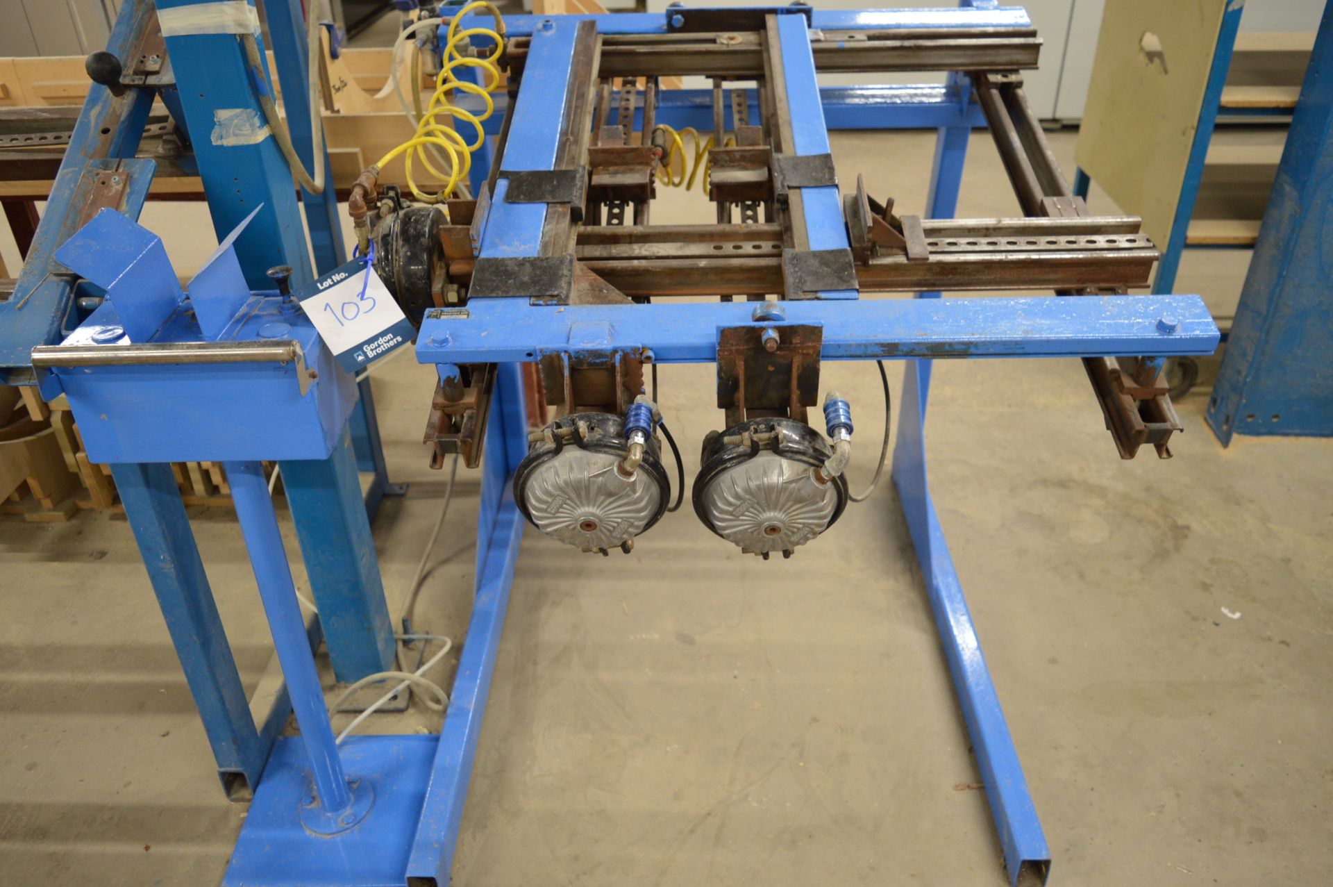 Make Unknown mini-air press clamp, Max Working Width. 750mm (Location: Two Gates)