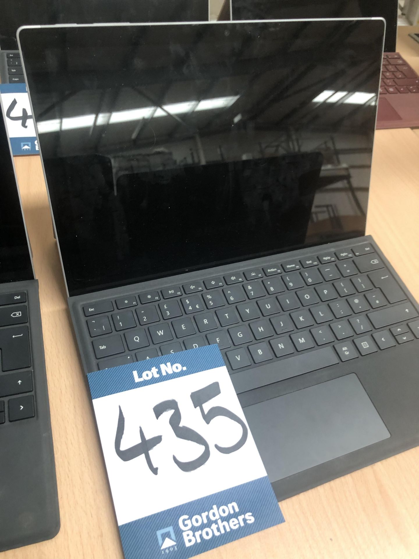 Windows Surface Pro tablet and keyboard (1796/128GB)