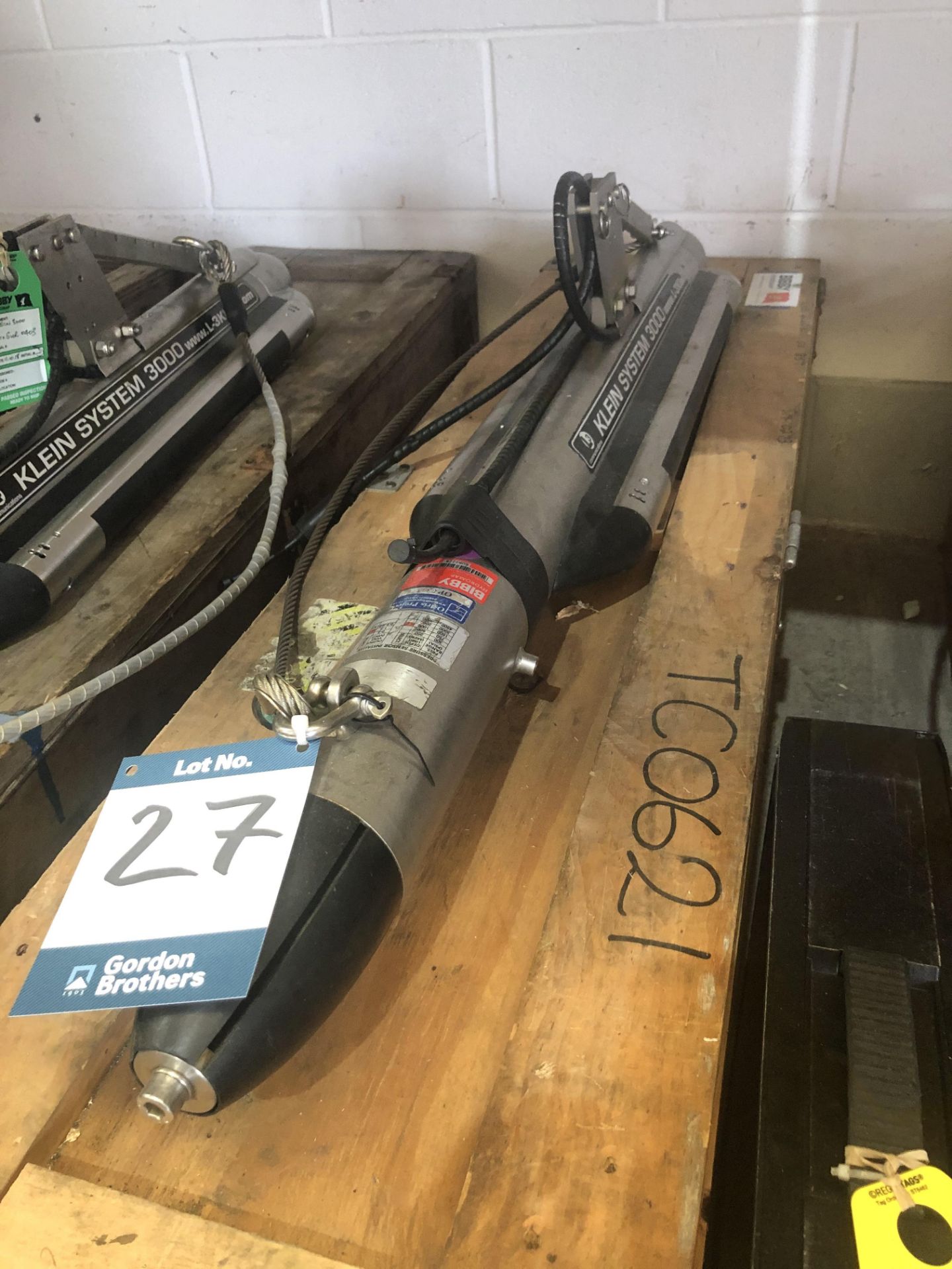 Klein, Type 3000 side scan sonar, Asset No. SUR0219 with Klein, Series 3000 TPU, Serial No. 471