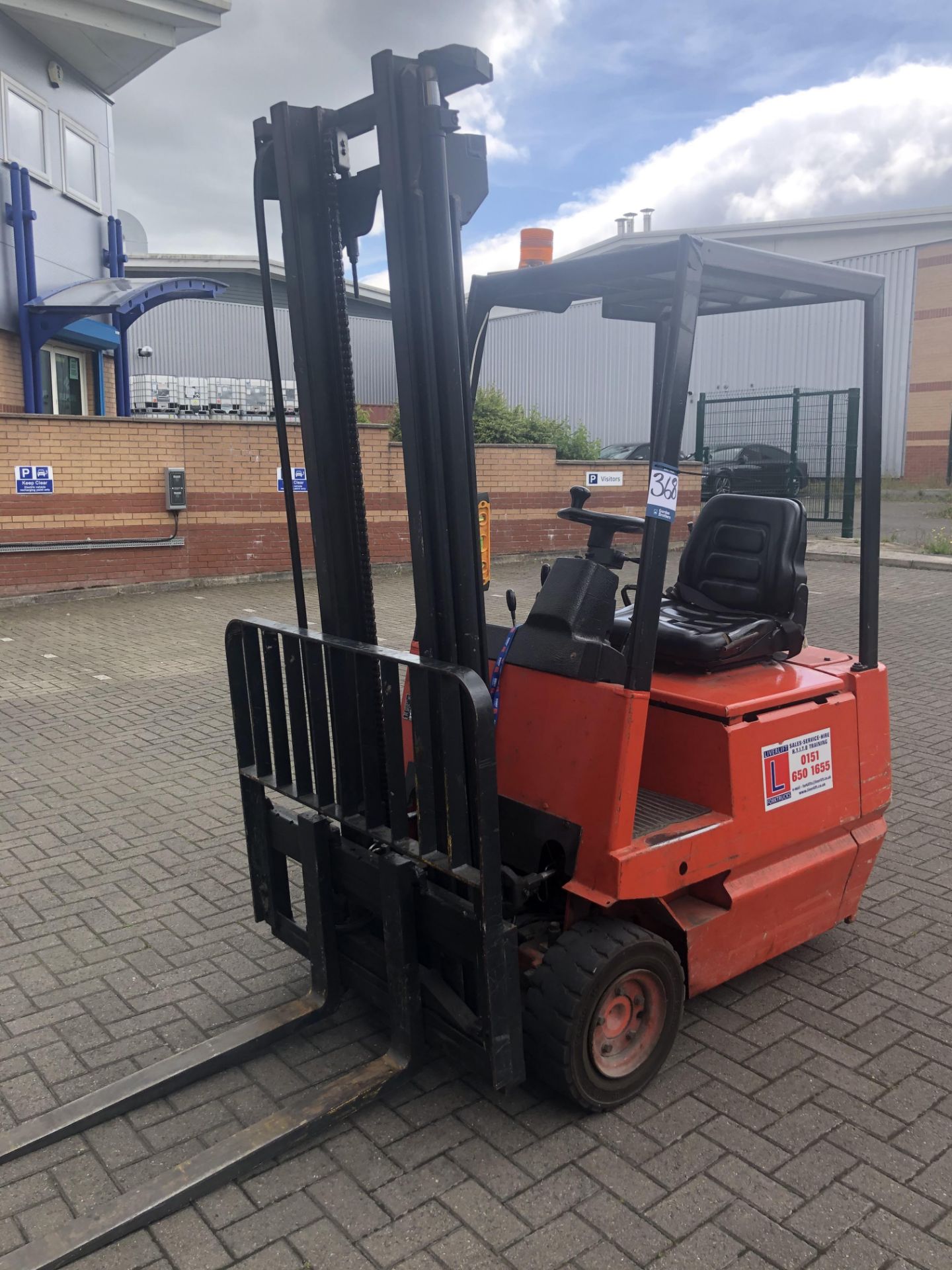 Lansing linde type E15Z electric 3 wheel forklift truck, with side shift cap: 1500kg, max lift