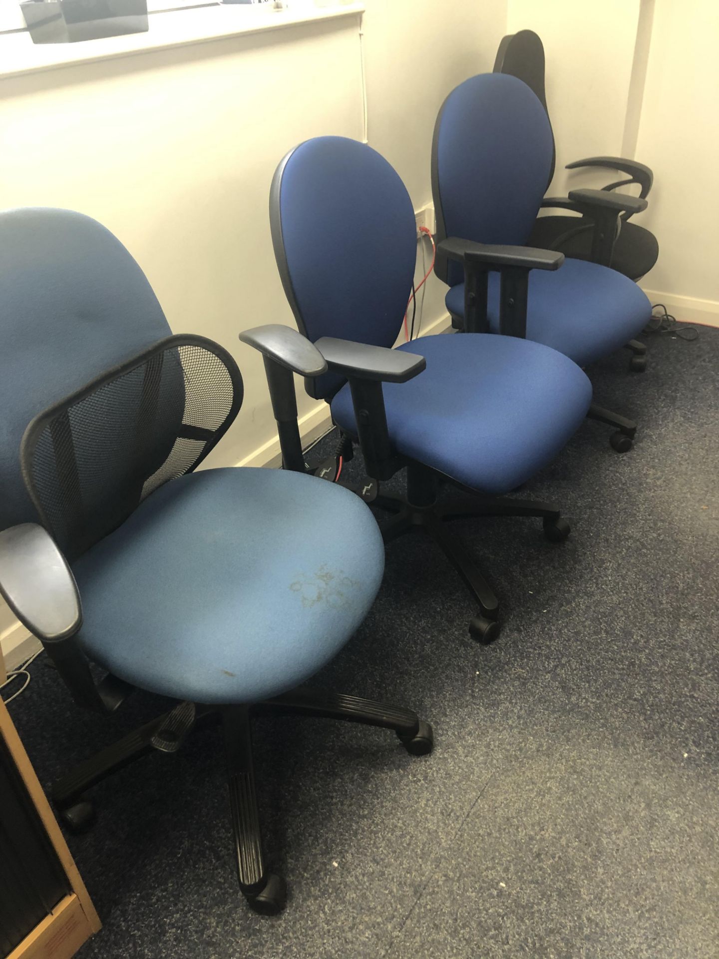 4x assorted chairs and 2x grey laminate pedestals