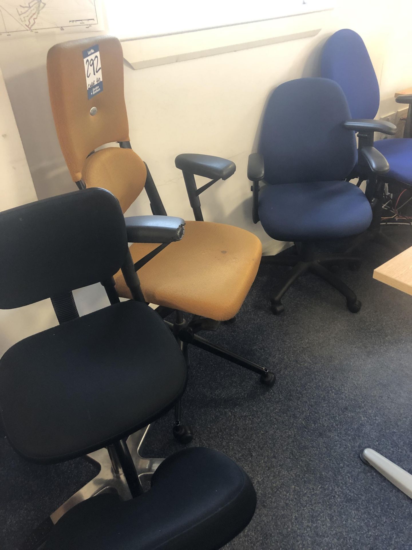 4x assorted operator chairs, as lotted