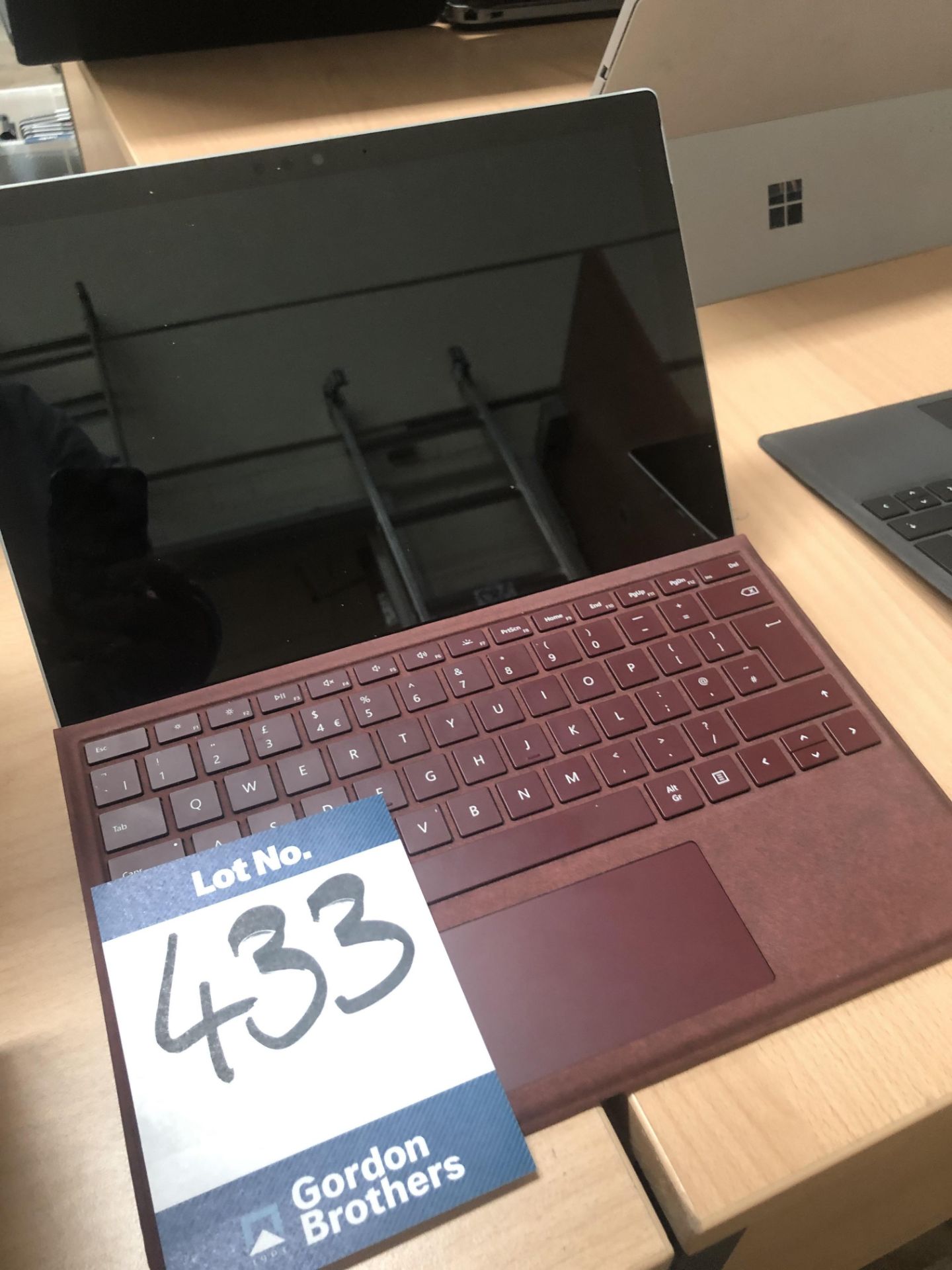 Windows Surface Pro tablet and keyboard (1796/256GB)