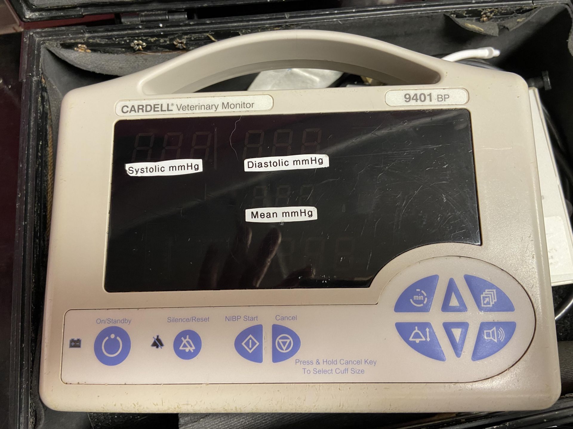 Mindray PM-60 vet veterinary pulse oximeter. S/No. CR-93107758 with GTM91094 charger stand and a - Image 2 of 2