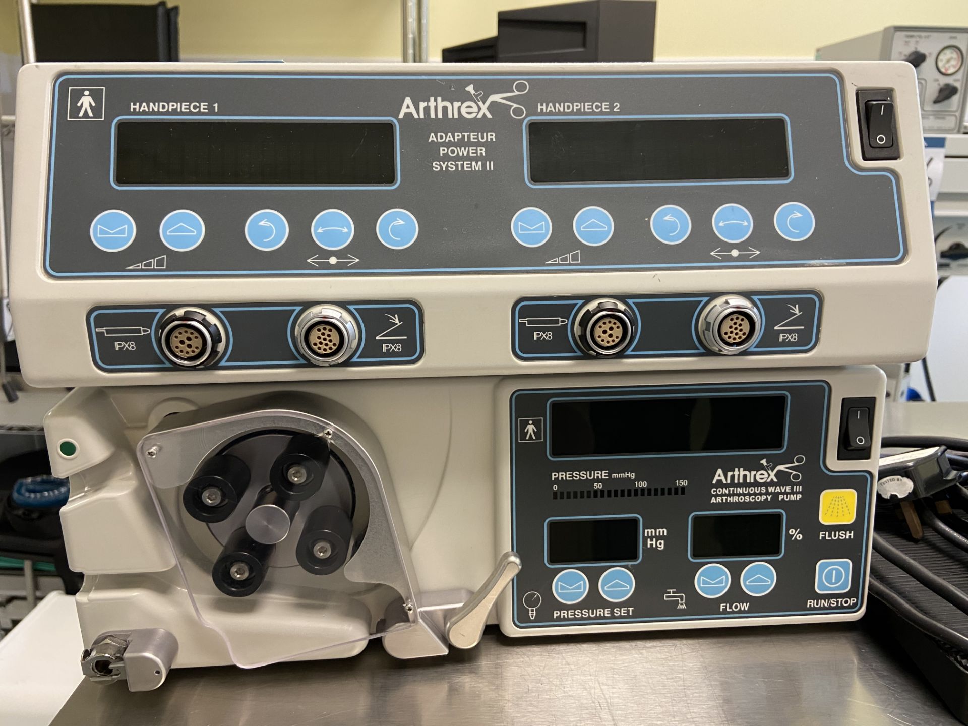 Arthrex REF AR-8300/ AR- 6475 continuous wave III arthroscope pump with adapter power system II. S/ - Image 2 of 2