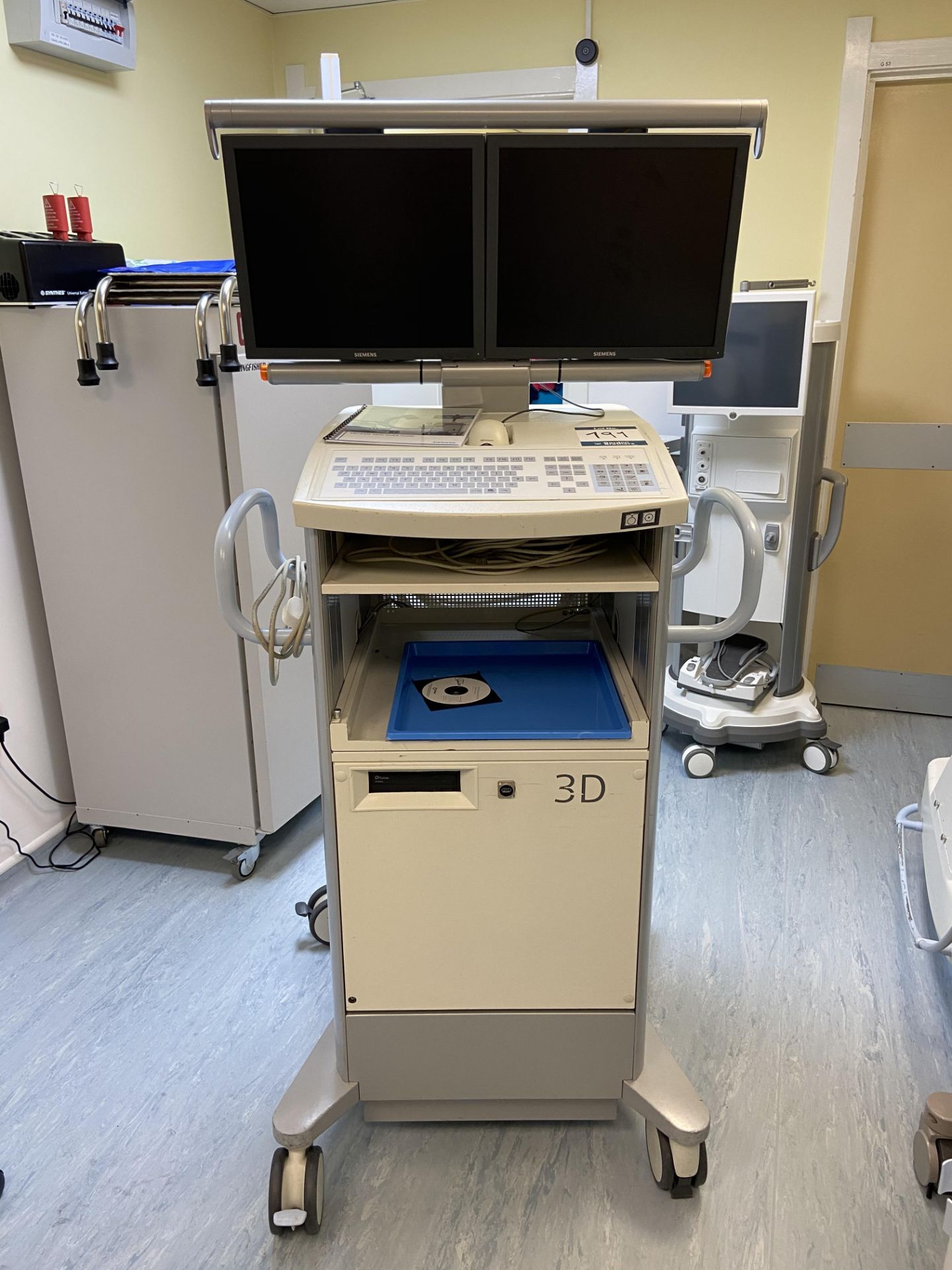 Siemens Model - 08081080 Arcadis Orbic C-arm fluoroscope mobile X-ray machine with twin monitor - Image 5 of 6