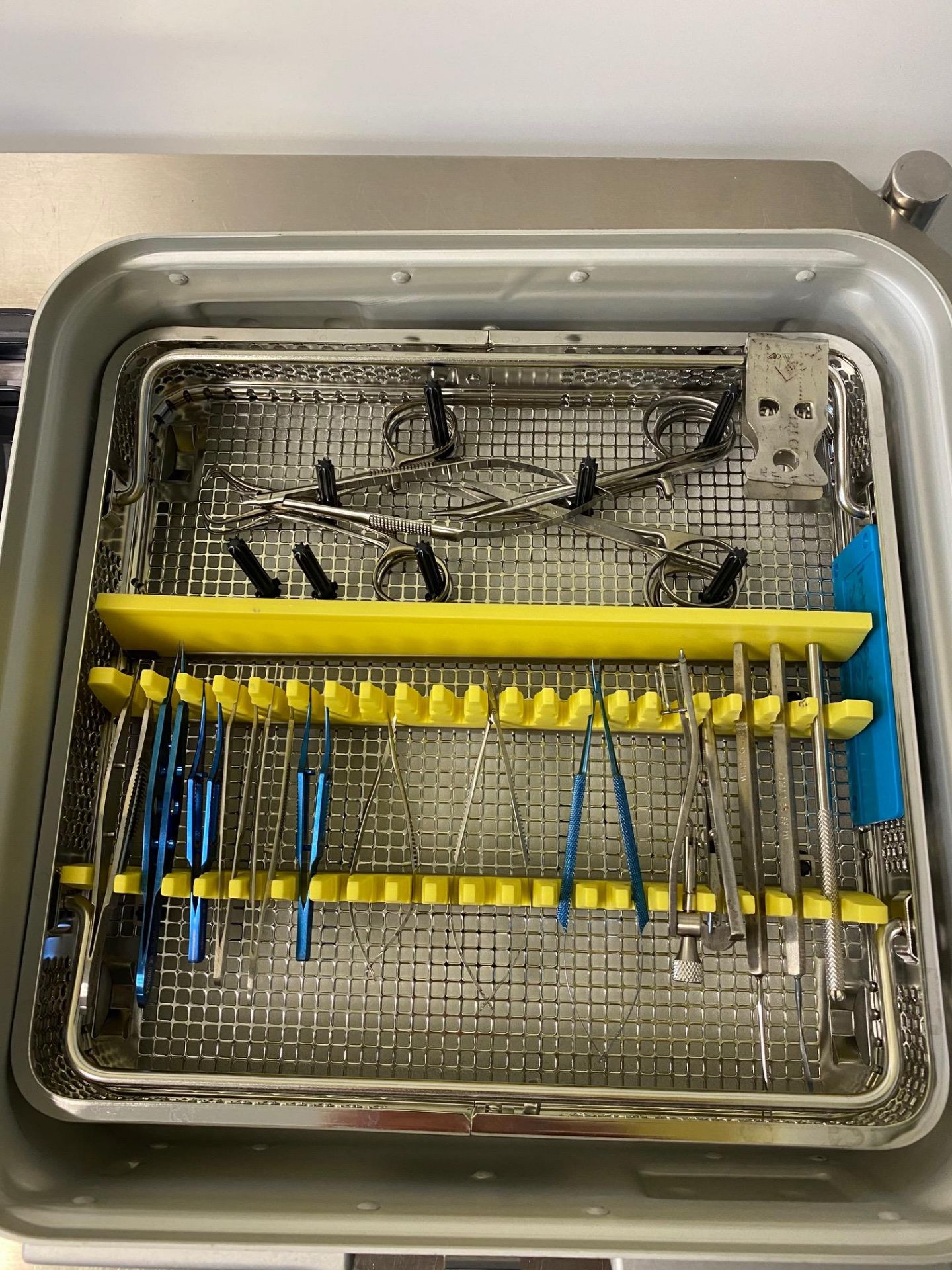 Aesculap surgical storage container with Phaco surgical intraocular instrument set - Please note - Image 2 of 6