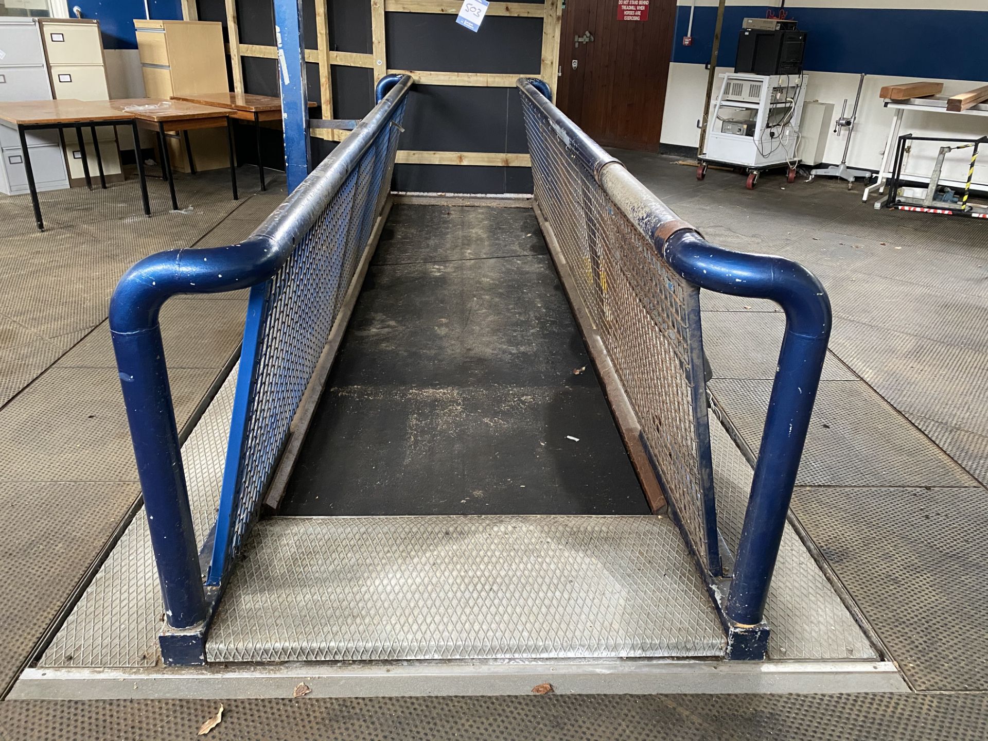 House Treadmill 1m wide x 5 m long , with rubber conveyor flooring and overhead restrainer, (Risk - Image 2 of 4