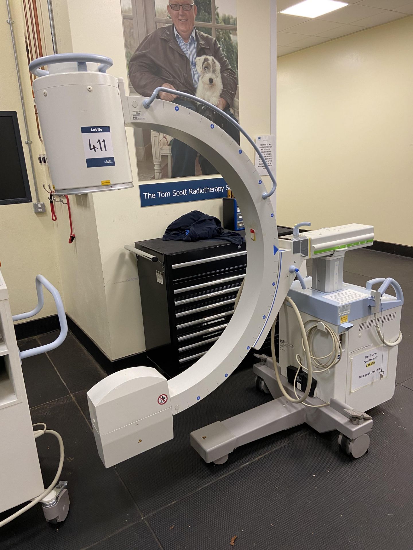 Siemens 'Siremobil Compact L' C arm mobile X-ray machine (2013) S/no 32280, with model 10397400 - Image 2 of 4