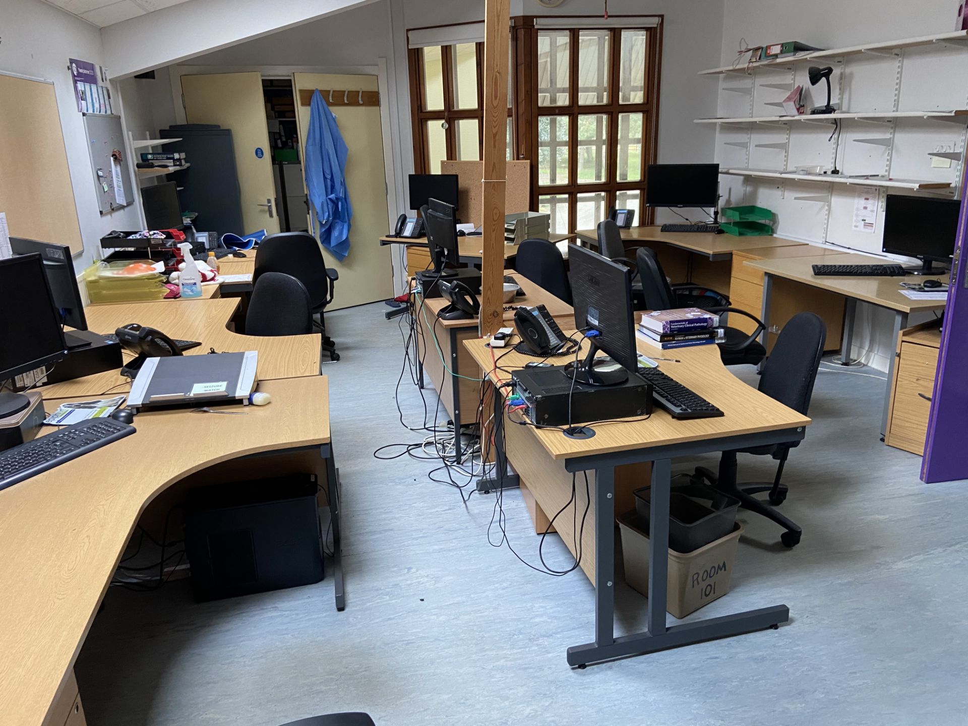 Range of office furniture throughout the small animal clinic. Ergo Desks x 30, Desks x banks of 6 - Image 10 of 15