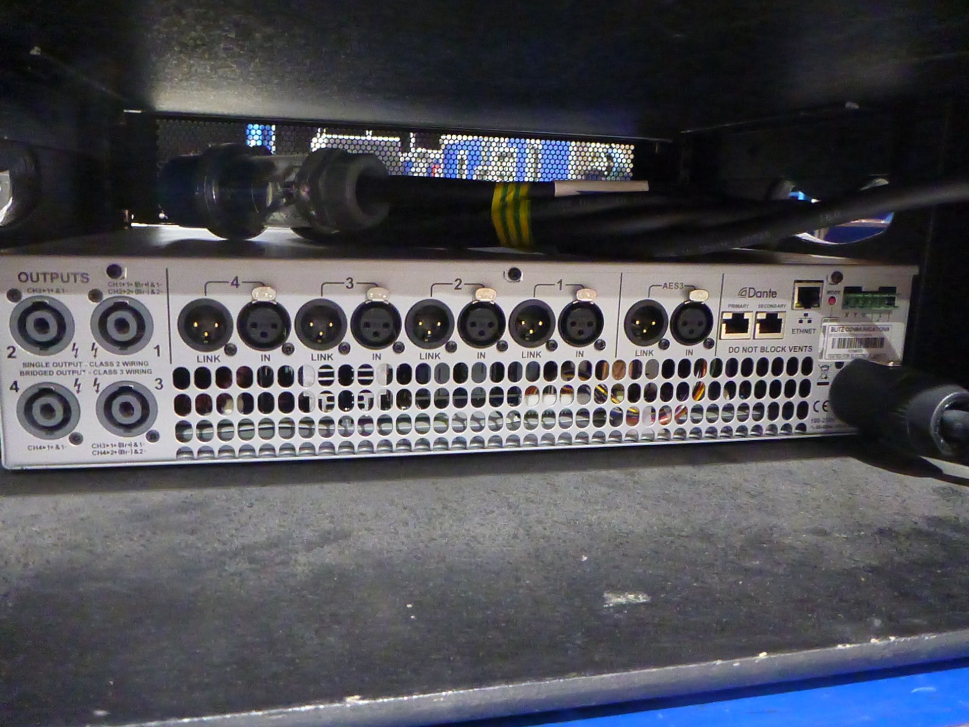 EM Acoustics DQ20 4 Chnl Power Amplifier, PowerCon to 16A, Mounted in rack mount box, Can be used - Image 4 of 6